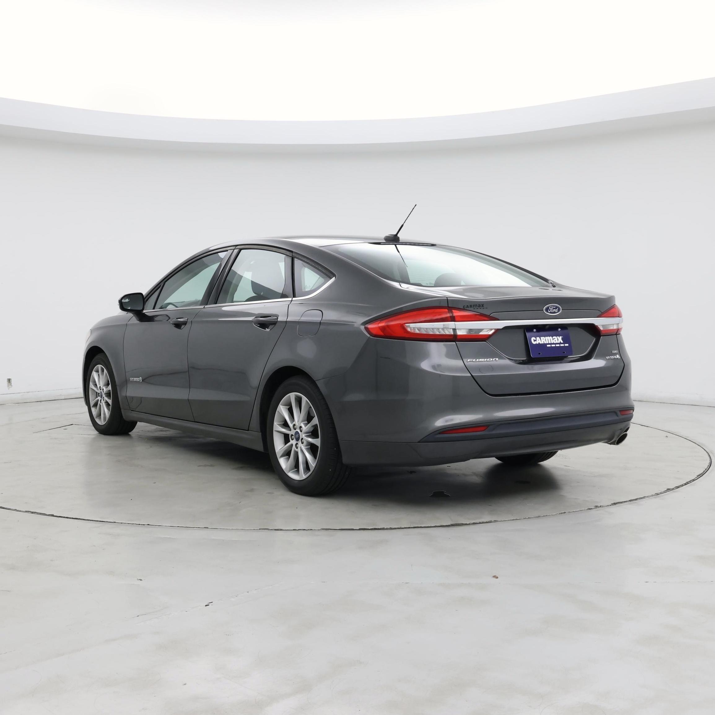 Thumbnail: 2017 Ford Fusion - 2