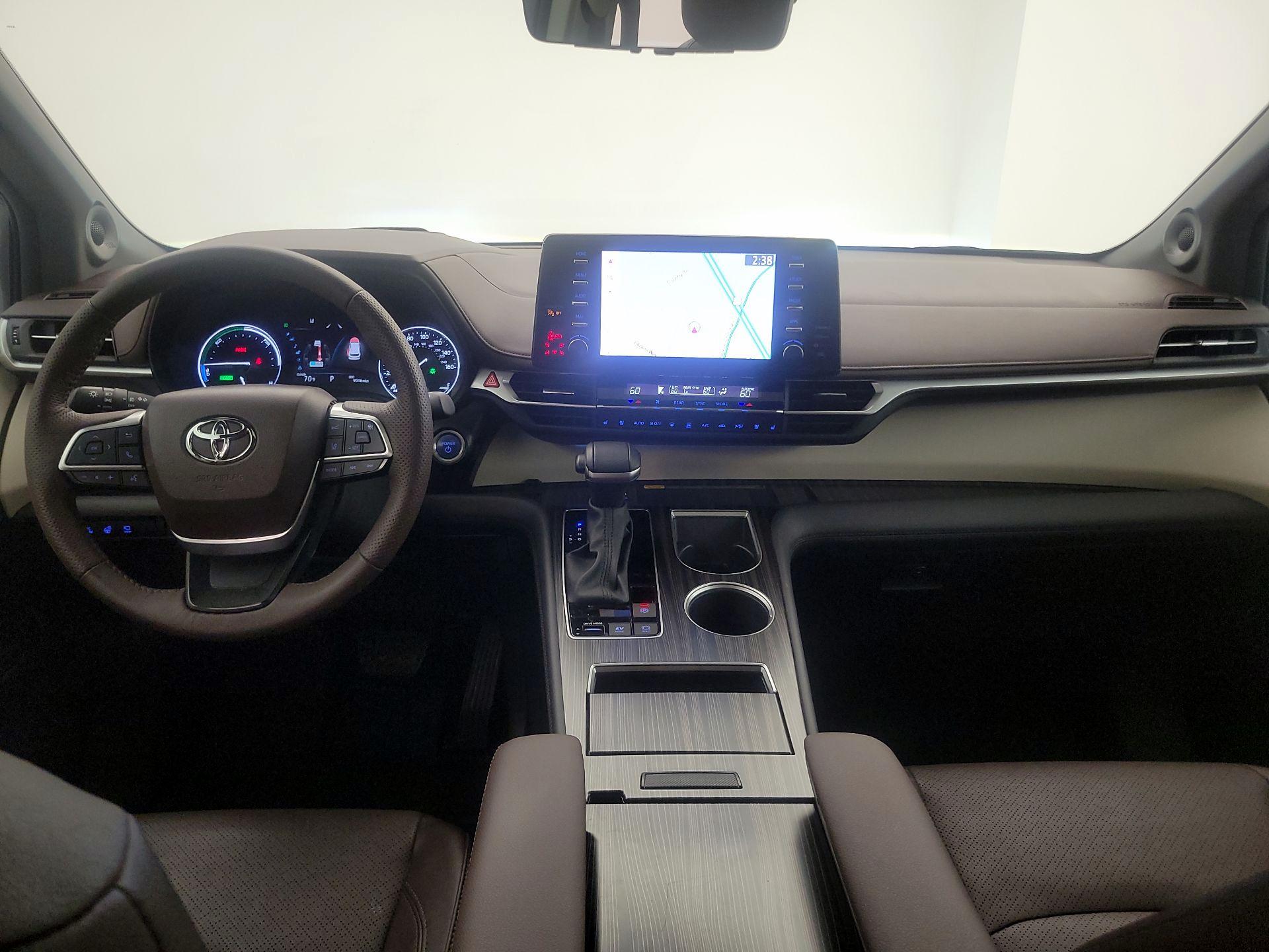 Thumbnail: 2024 Toyota Sienna - 9