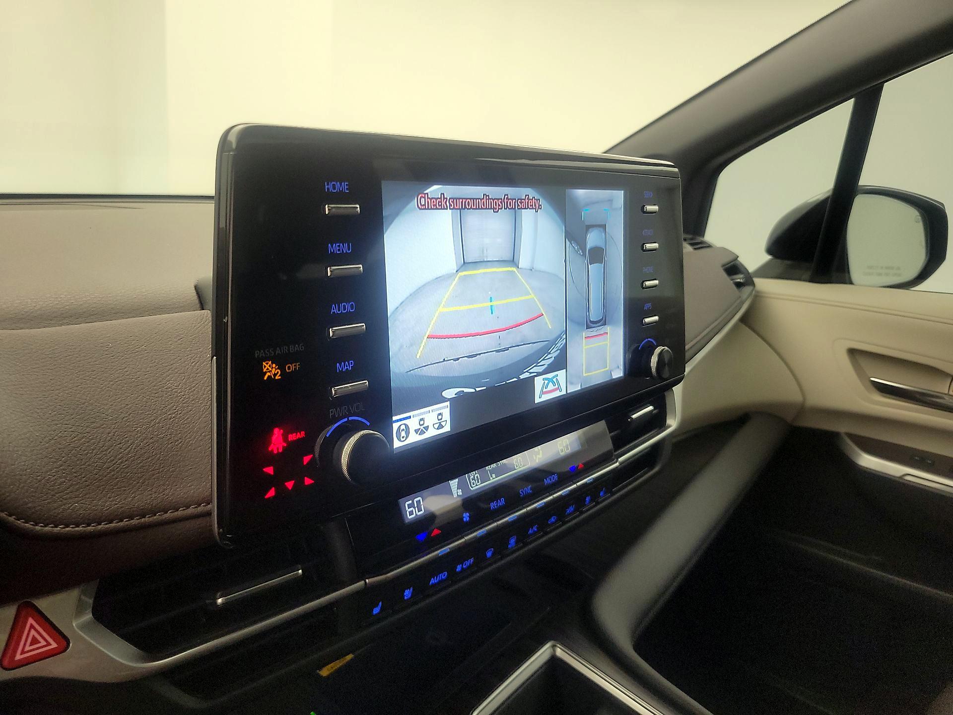 Thumbnail: 2024 Toyota Sienna - 15