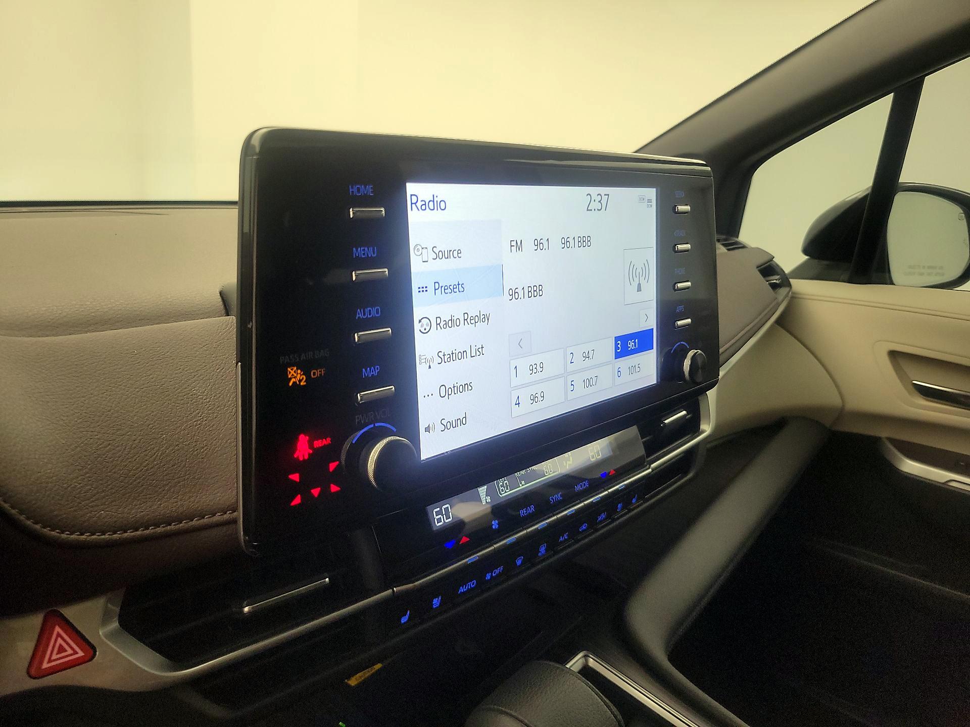 Thumbnail: 2024 Toyota Sienna - 16