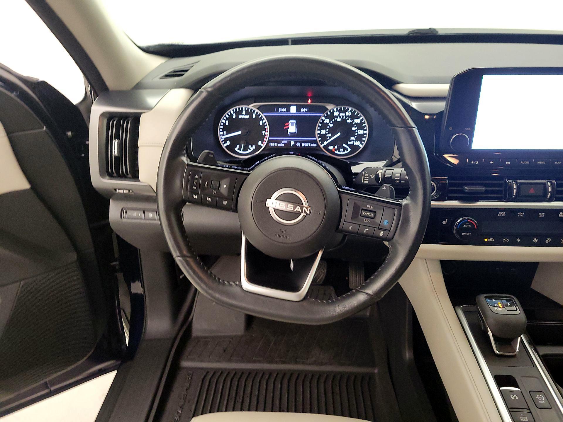 Thumbnail: 2022 Nissan Pathfinder - 10