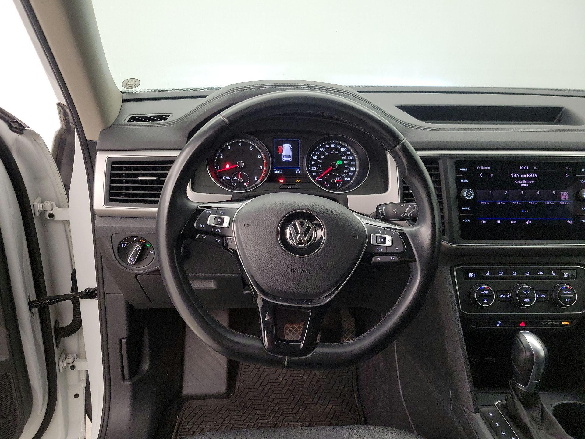 Thumbnail: 2018 Volkswagen Atlas - 10