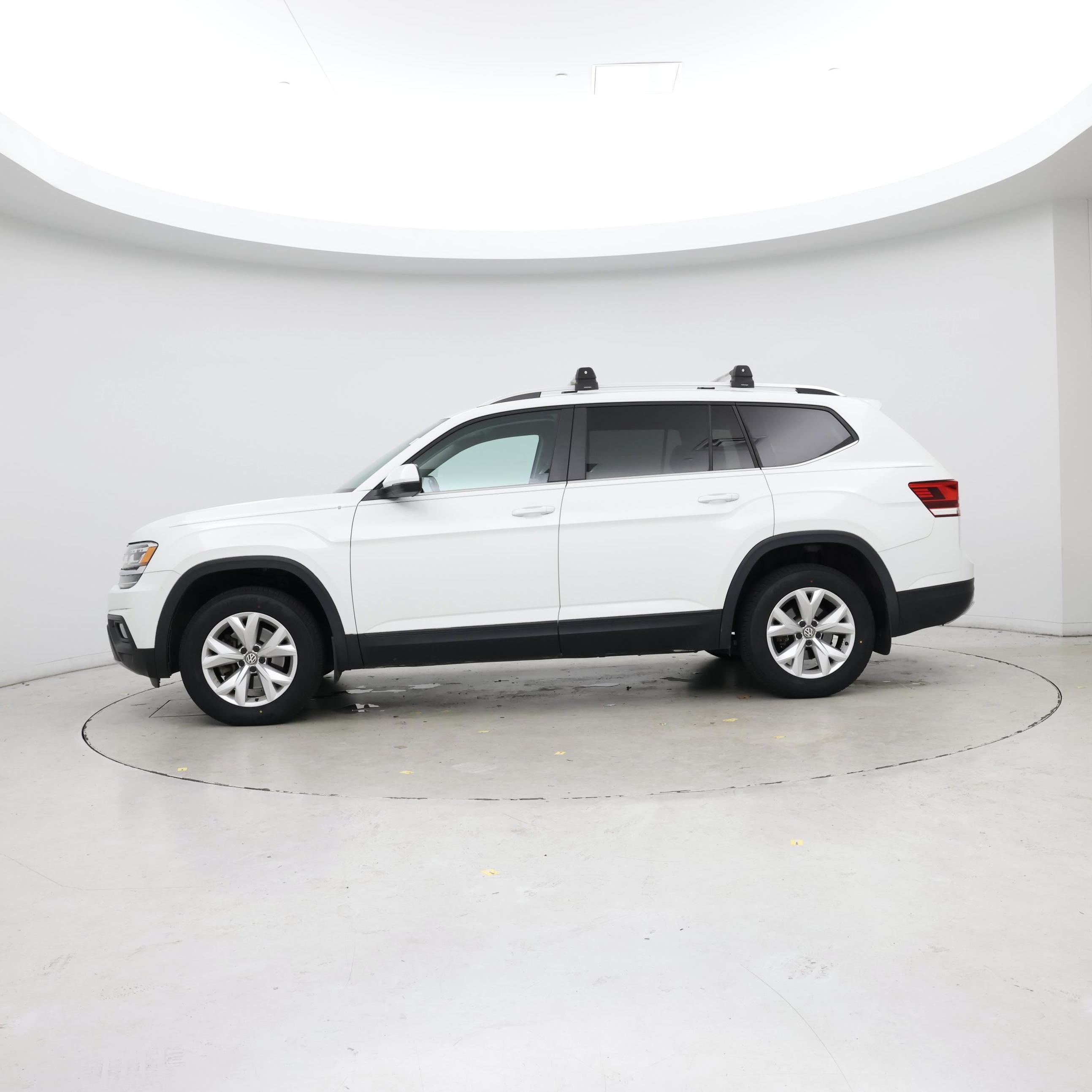 Thumbnail: 2018 Volkswagen Atlas - 3