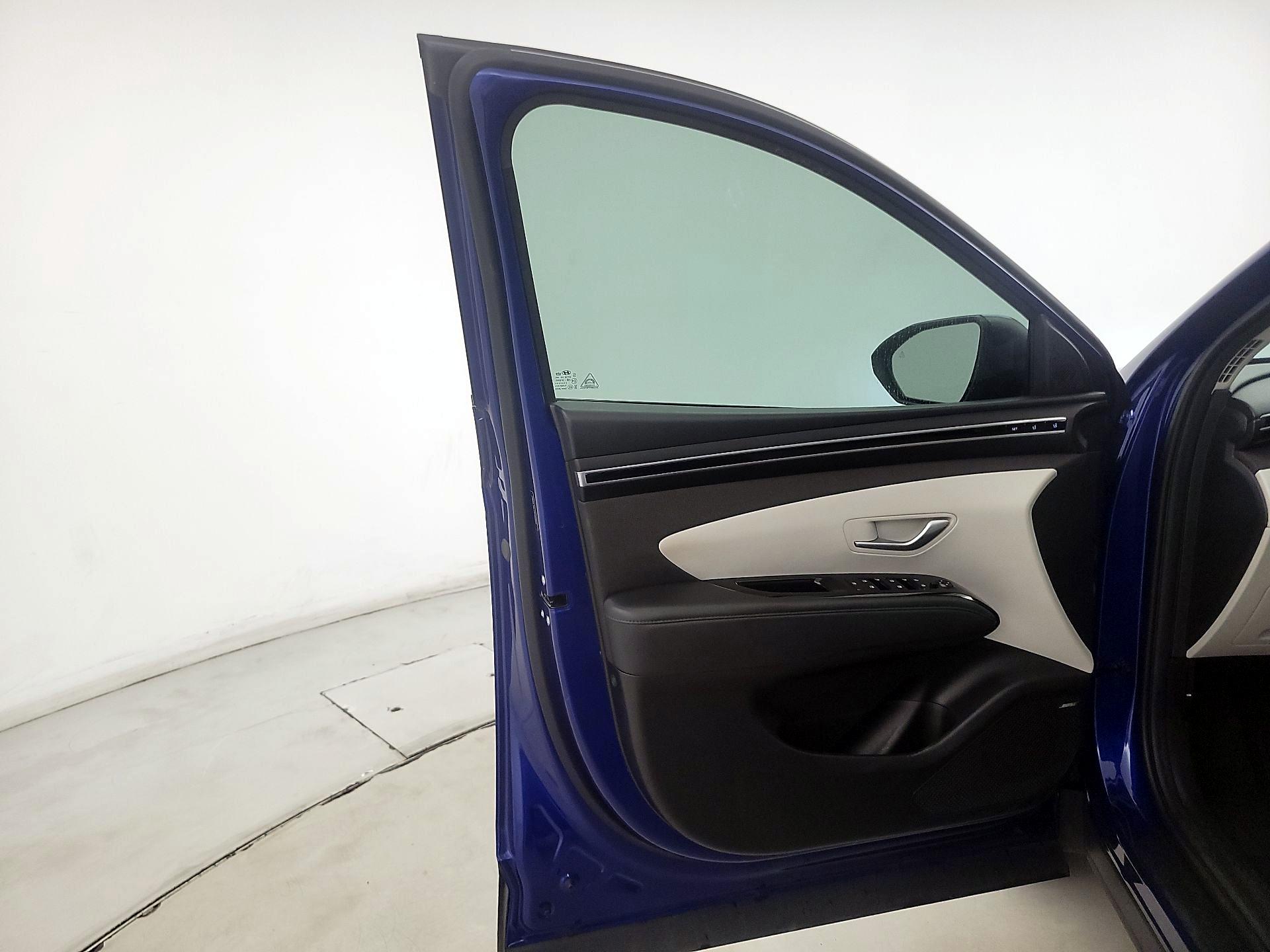 Thumbnail: 2022 Hyundai Tucson - 12