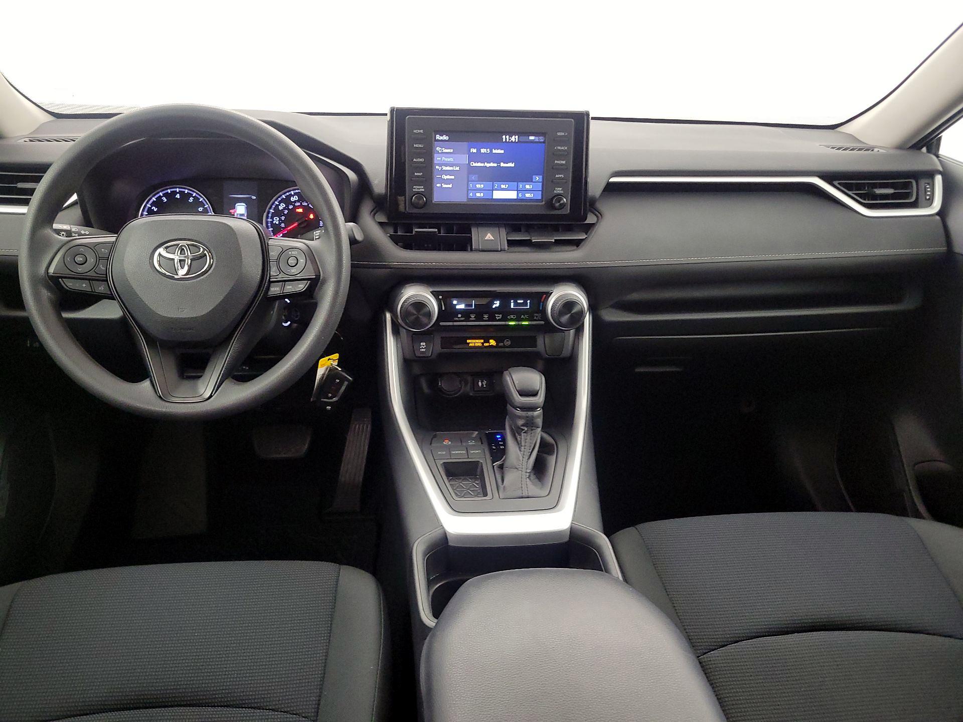 Thumbnail: 2019 Toyota RAV4 - 9