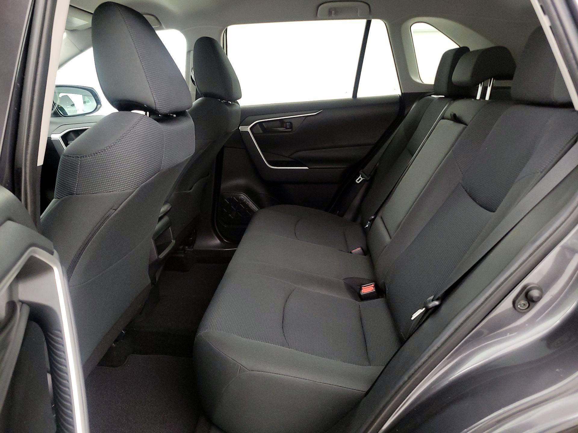 Thumbnail: 2019 Toyota RAV4 - 19