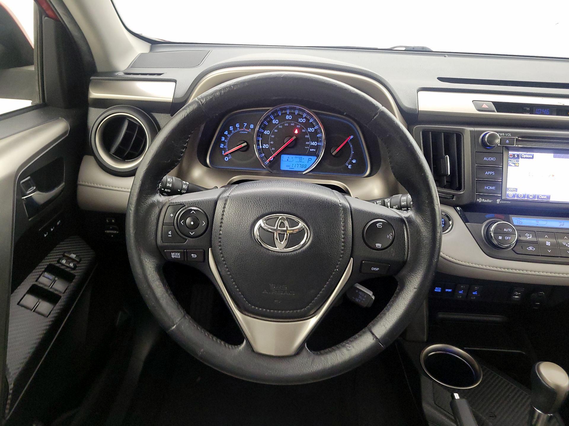 Thumbnail: 2015 Toyota RAV4 - 10