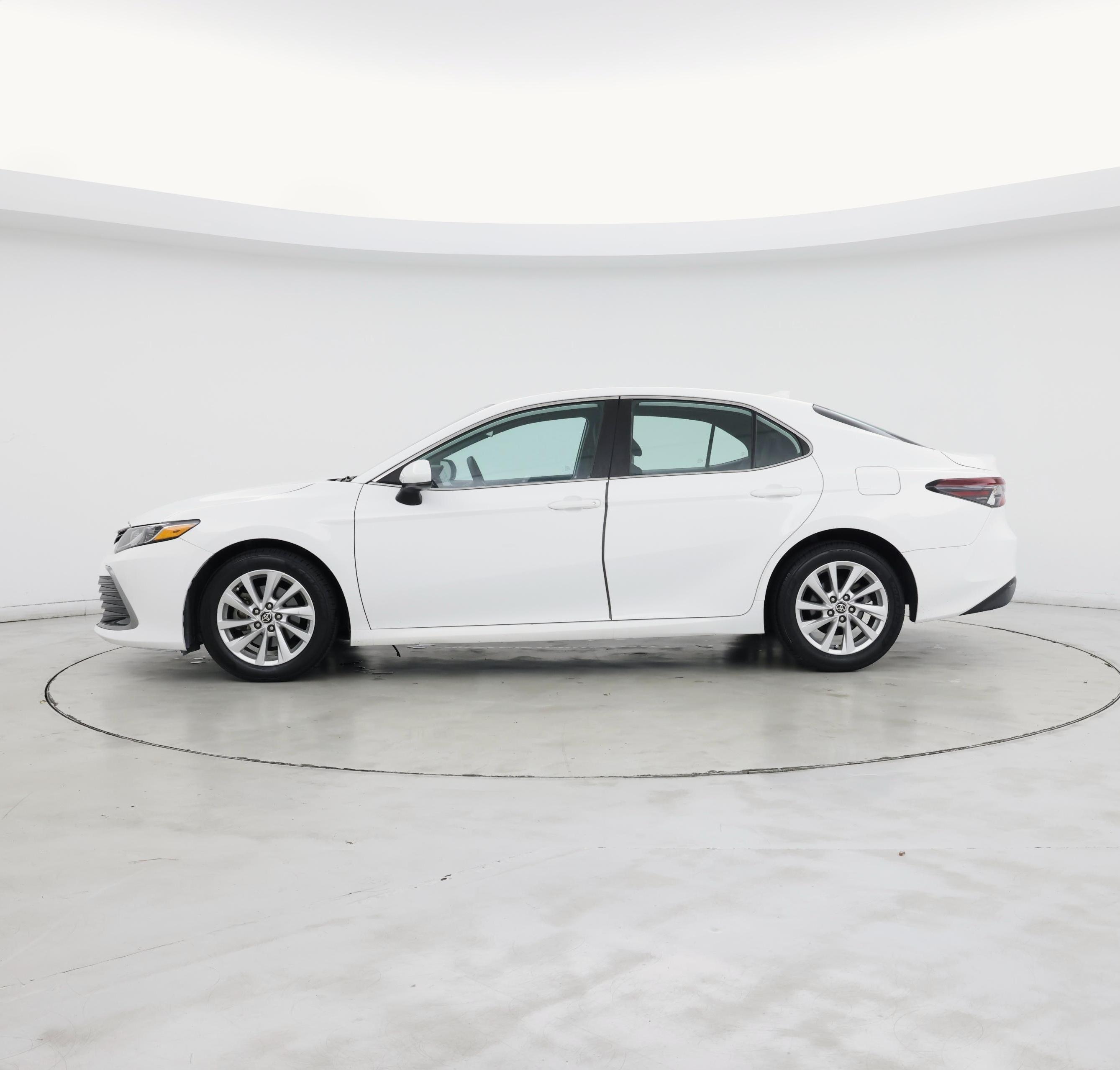 Thumbnail: 2021 Toyota Camry - 3