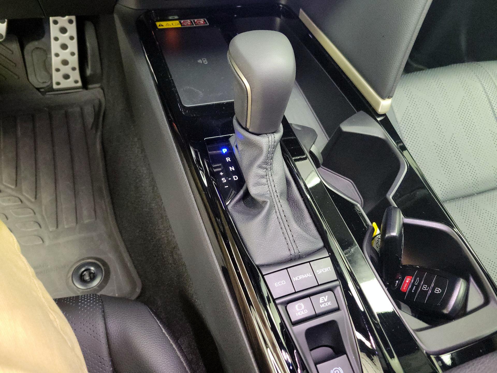 Thumbnail: 2025 Toyota Camry - 17