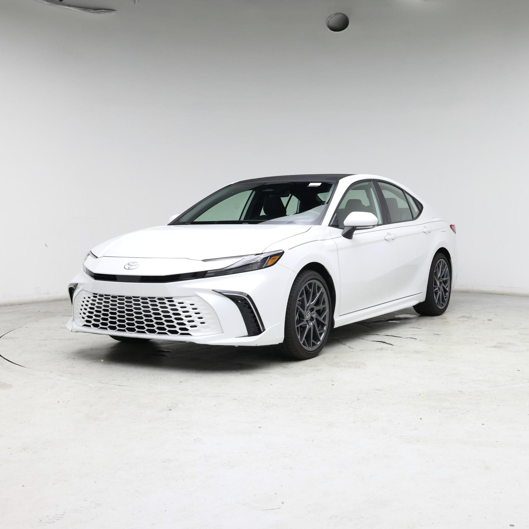 Thumbnail: 2025 Toyota Camry - 4