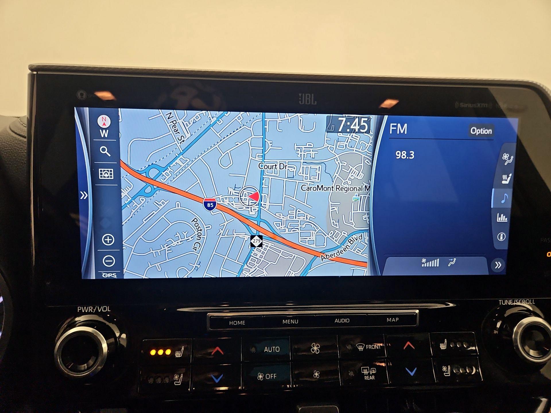 Thumbnail: 2022 Toyota Highlander - 14