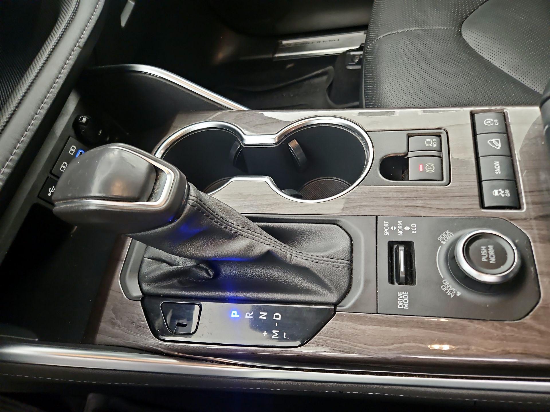 Thumbnail: 2022 Toyota Highlander - 18