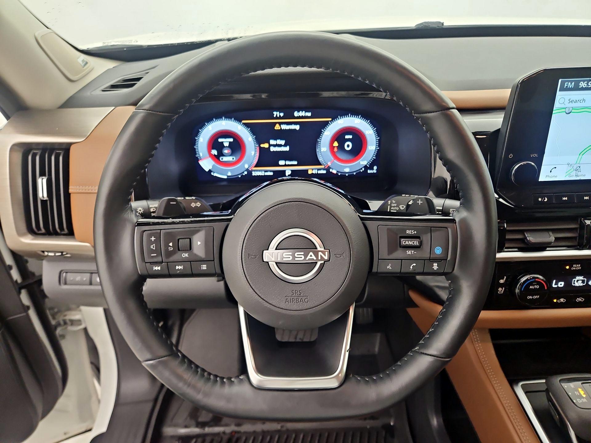 Thumbnail: 2023 Nissan Pathfinder - 10