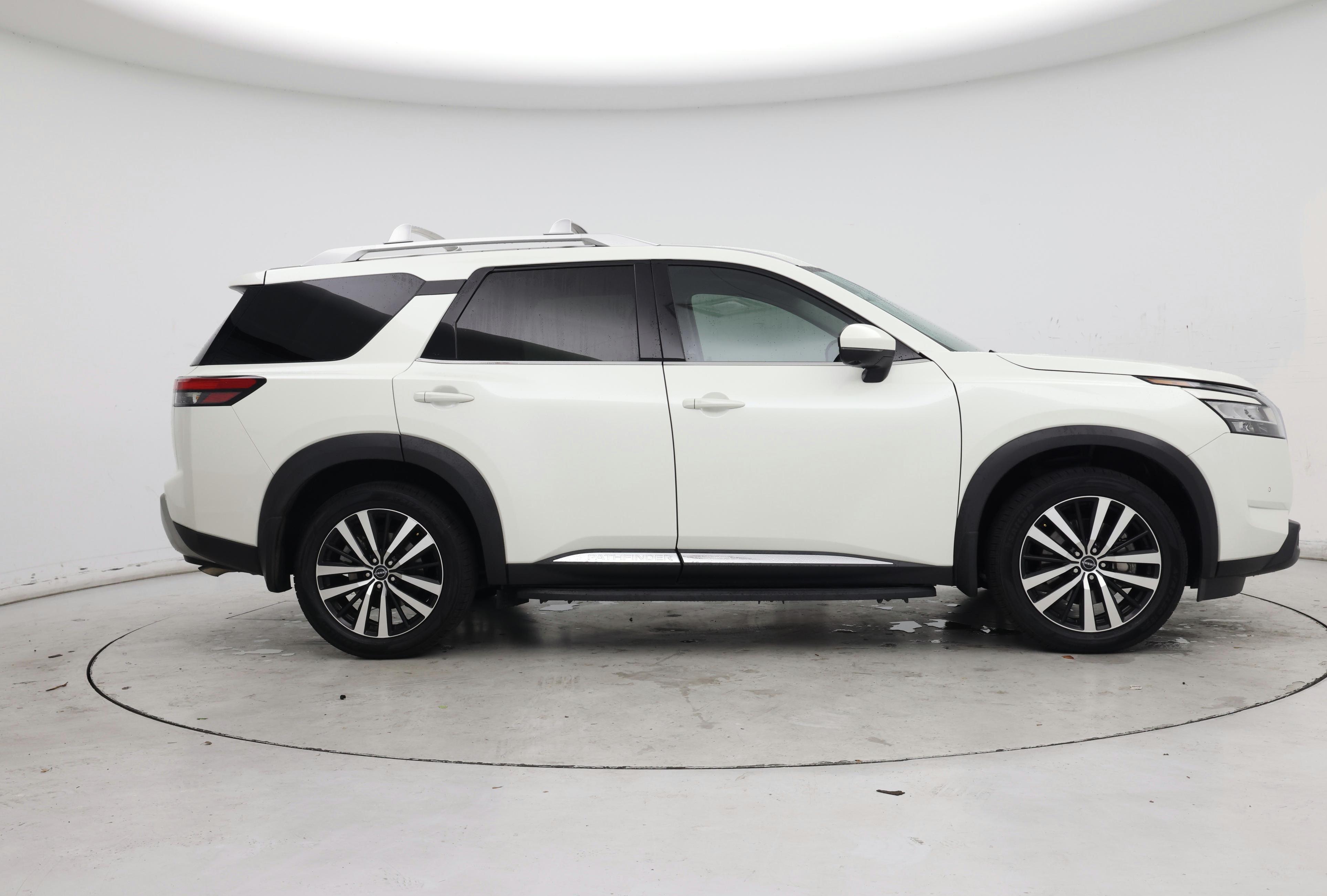 Thumbnail: 2023 Nissan Pathfinder - 7