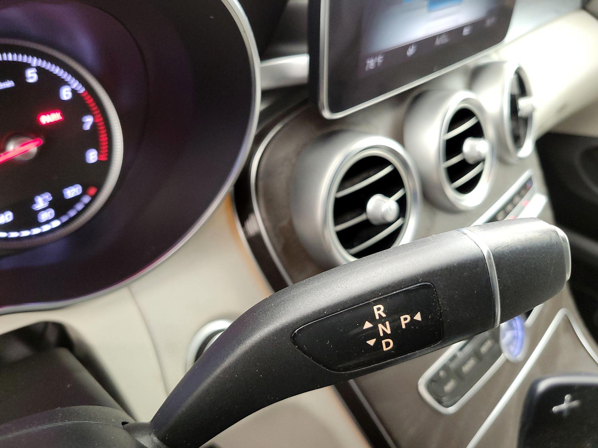 Thumbnail: 2017 Mercedes-Benz C-Class - 18