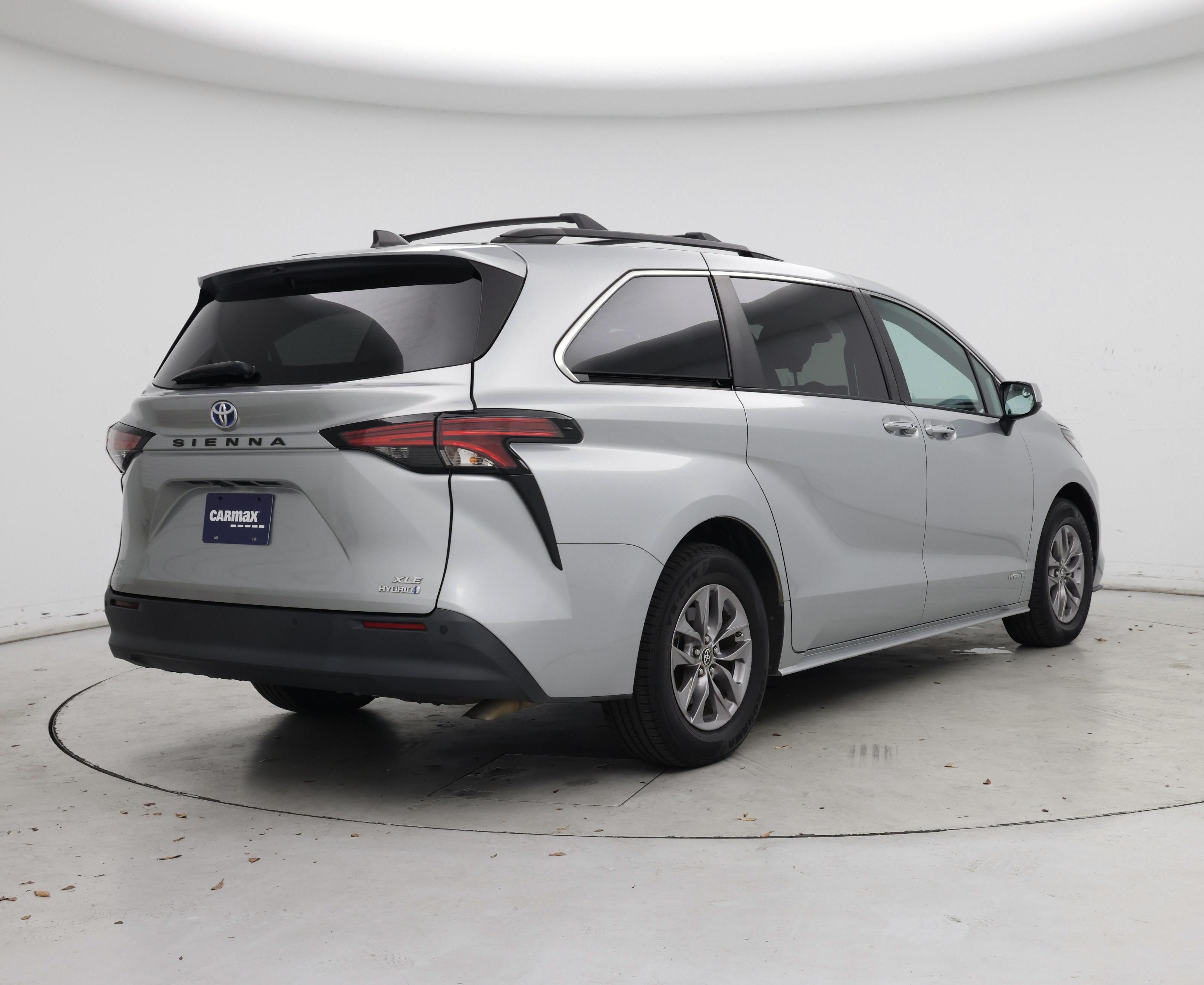 Thumbnail: 2021 Toyota Sienna - 8