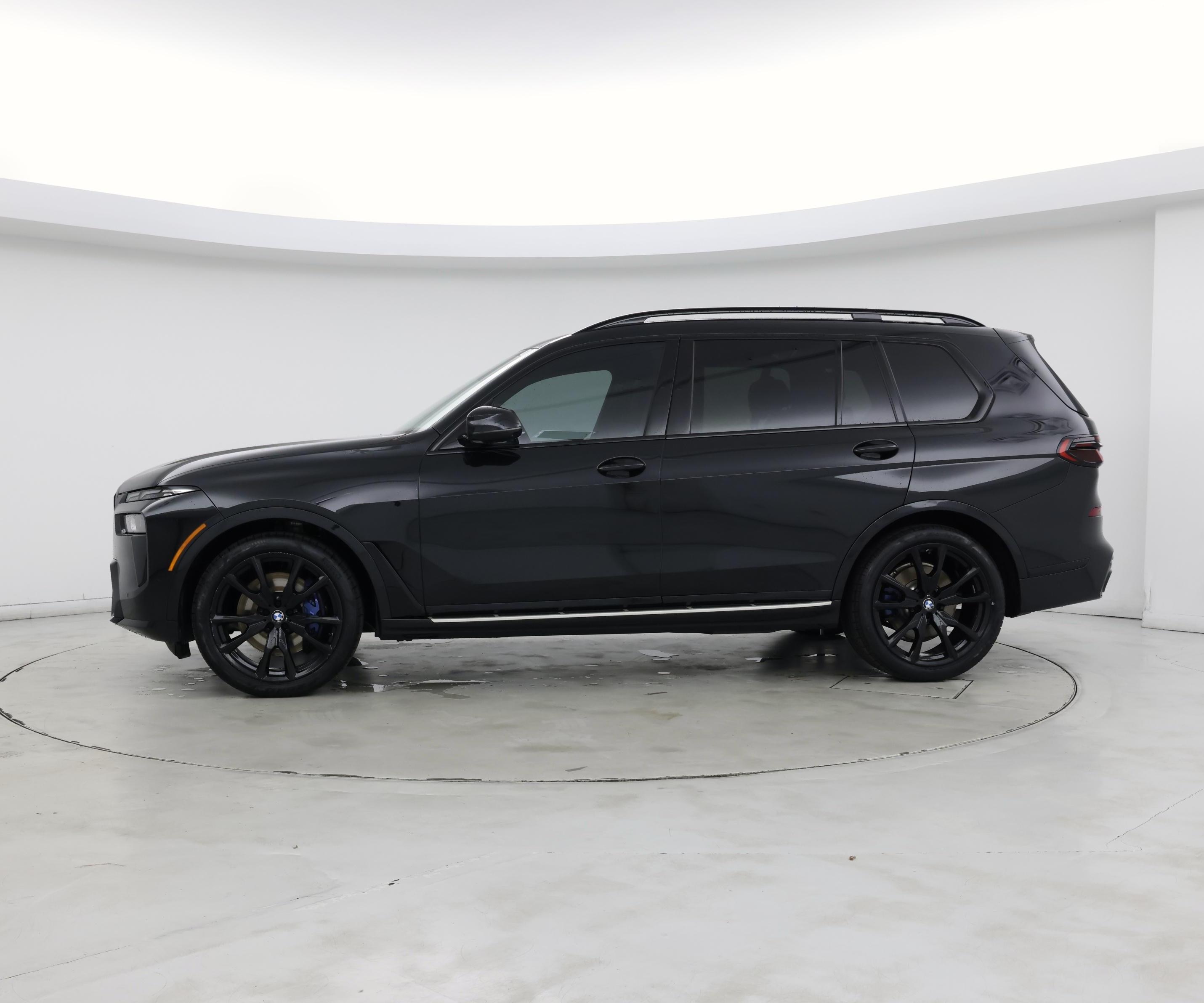 Thumbnail: 2023 BMW X7 - 3