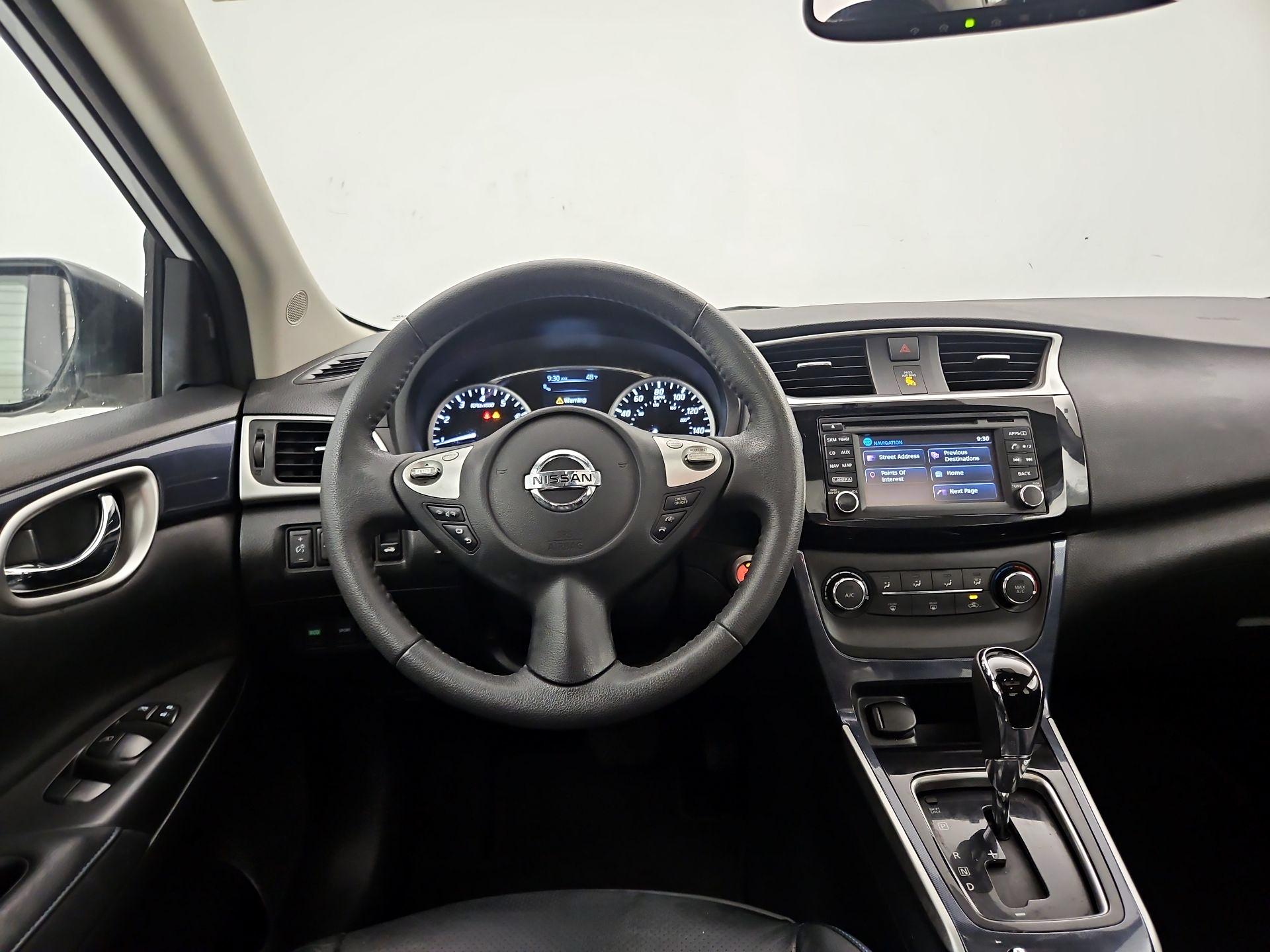 Thumbnail: 2017 Nissan Sentra - 10