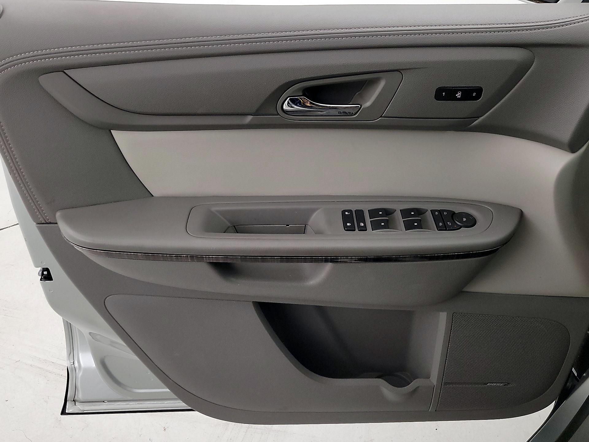 Thumbnail: 2017 GMC Acadia - 12