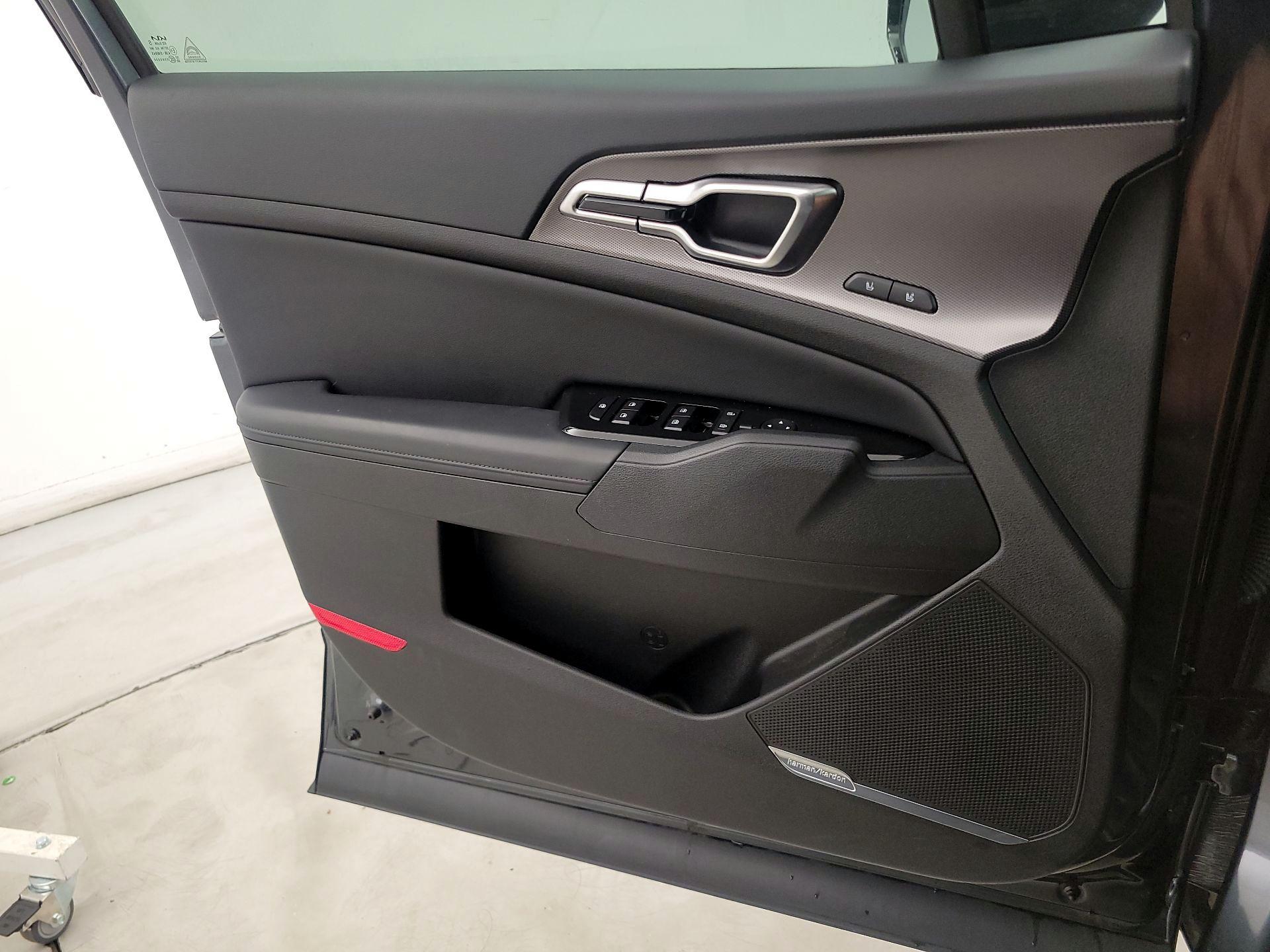 Thumbnail: 2025 Kia Sportage - 12