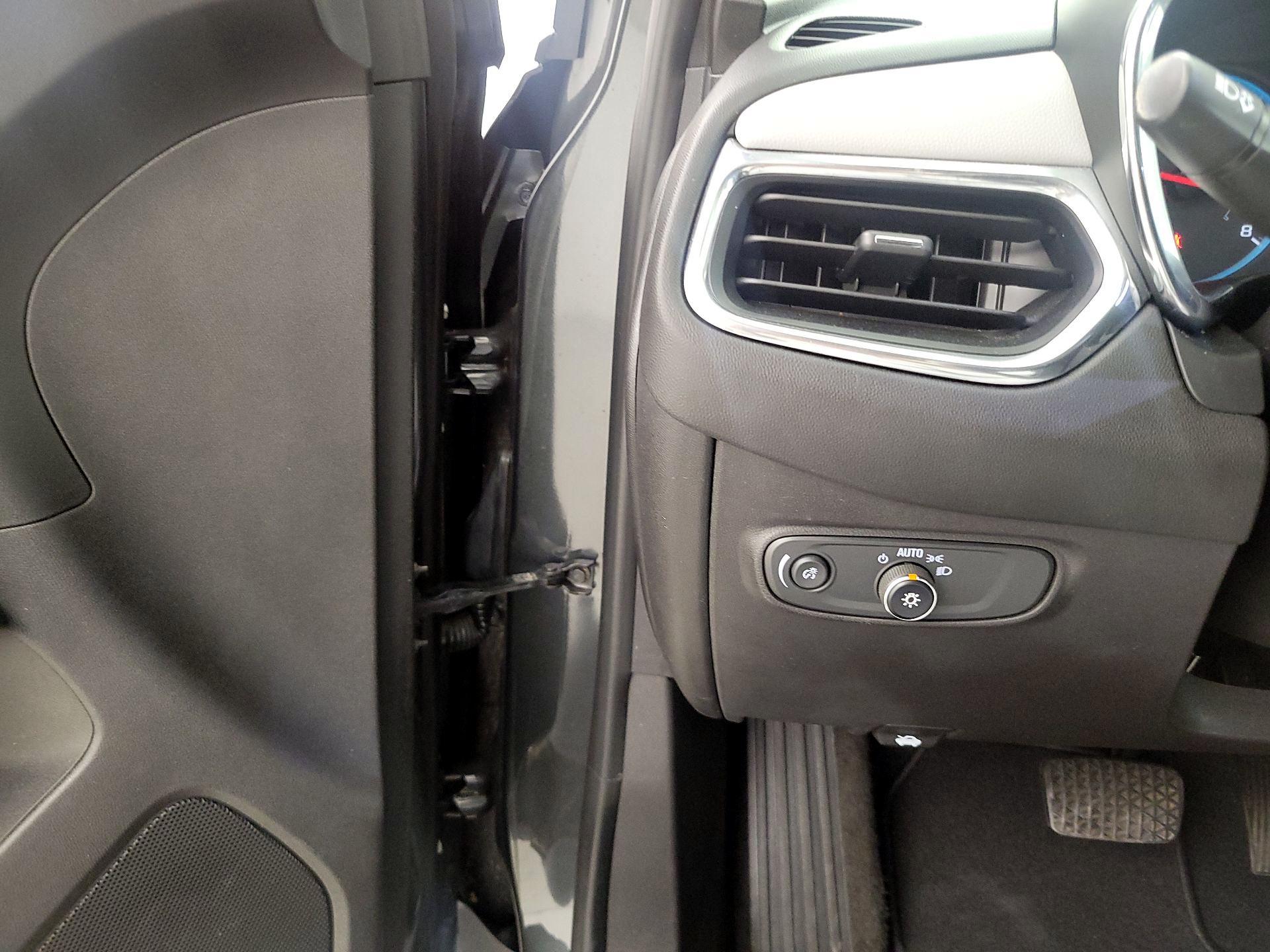 Thumbnail: 2020 Chevrolet Equinox - 13