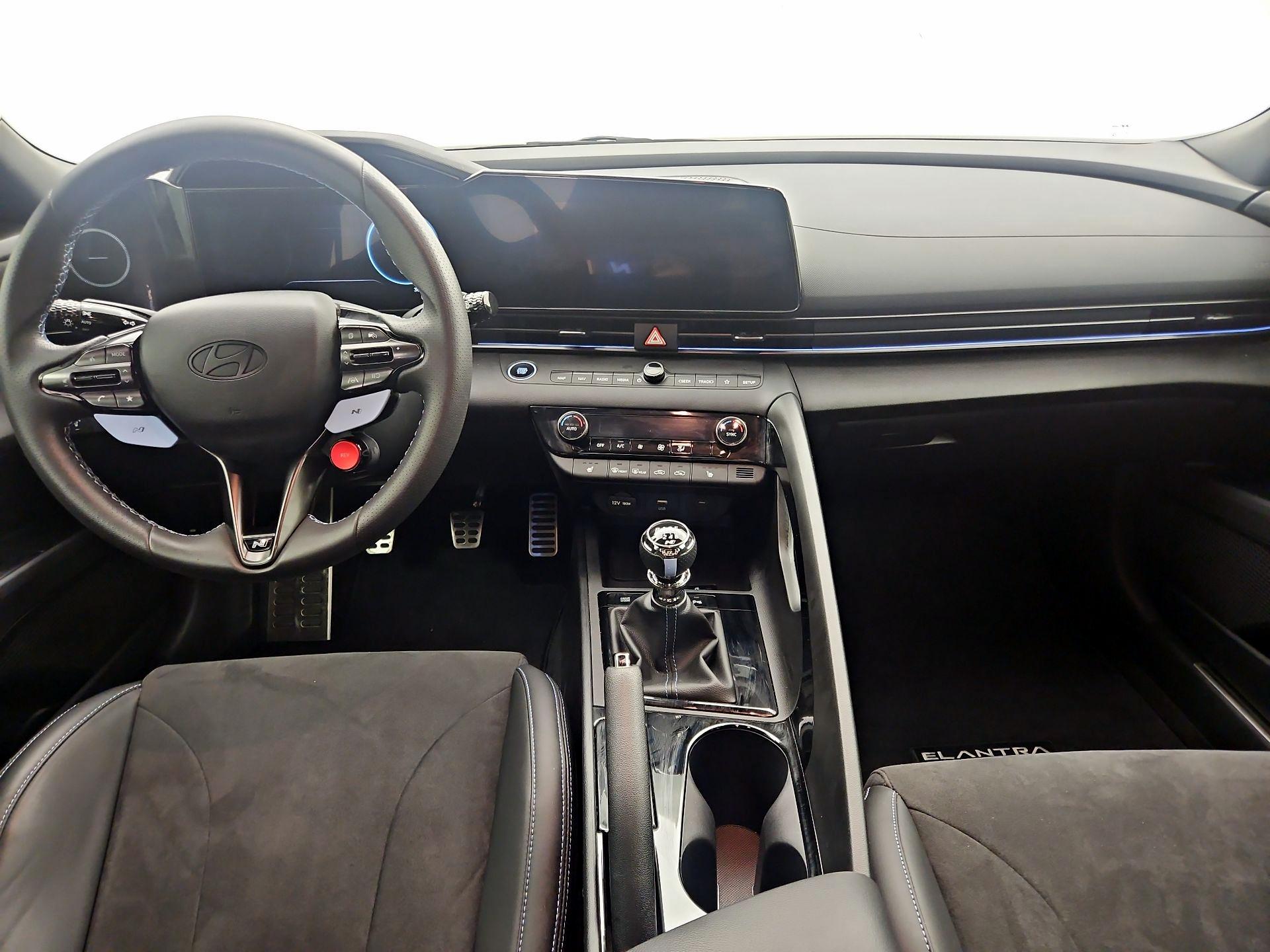 Thumbnail: 2025 Hyundai Elantra - 9