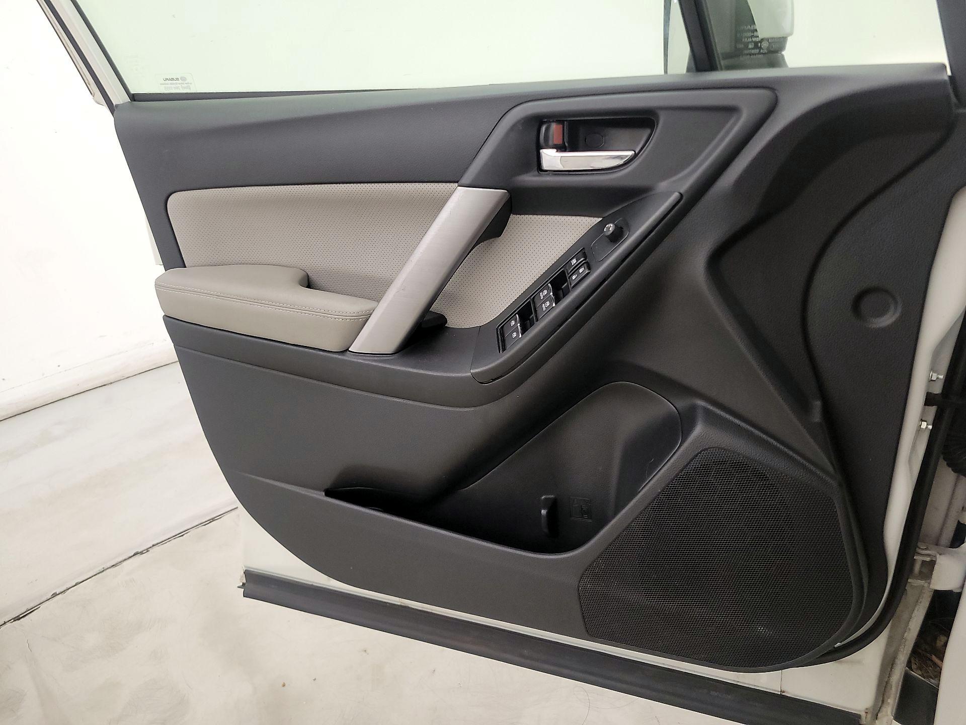 Thumbnail: 2017 Subaru Forester - 12