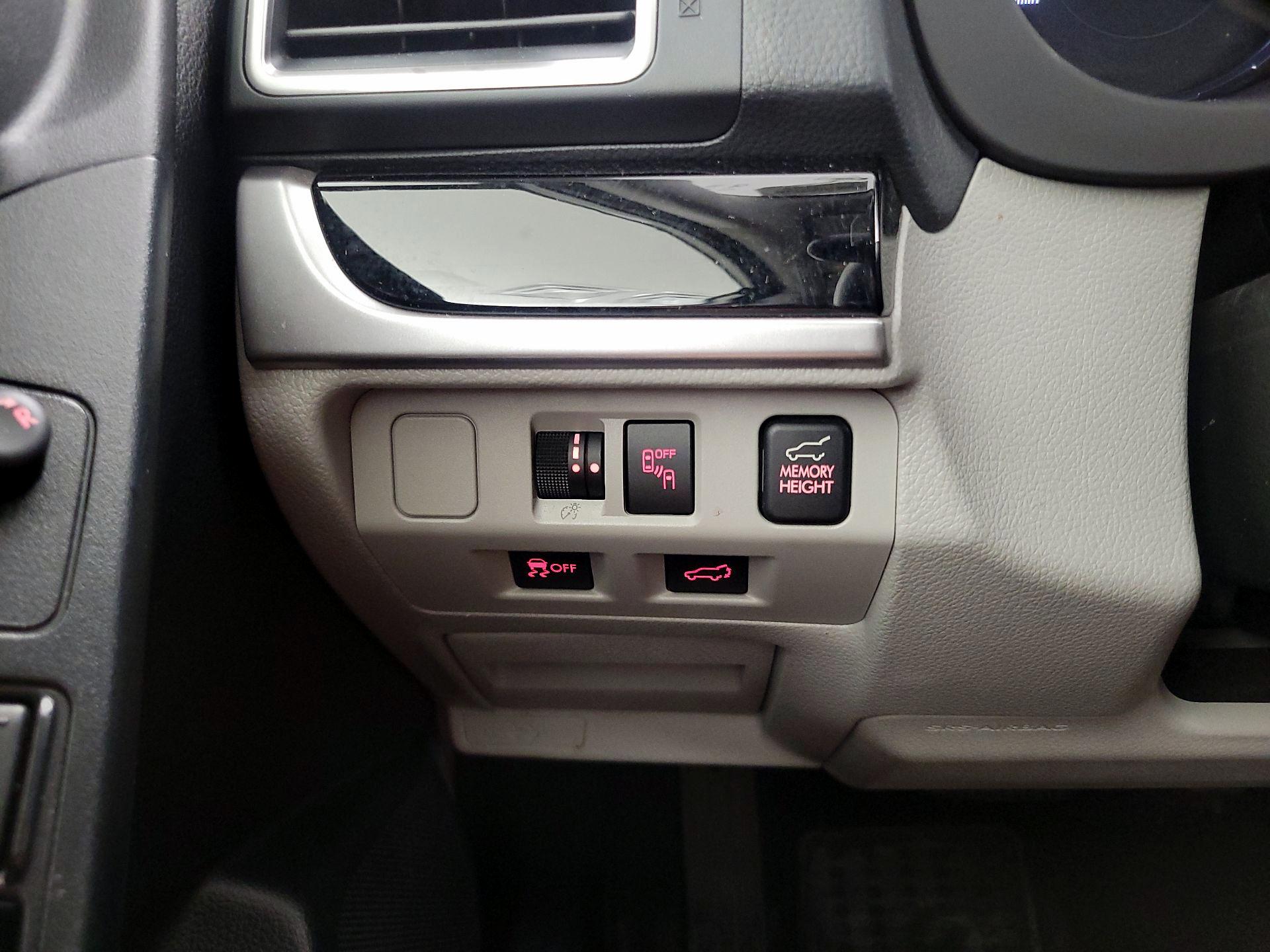 Thumbnail: 2017 Subaru Forester - 13