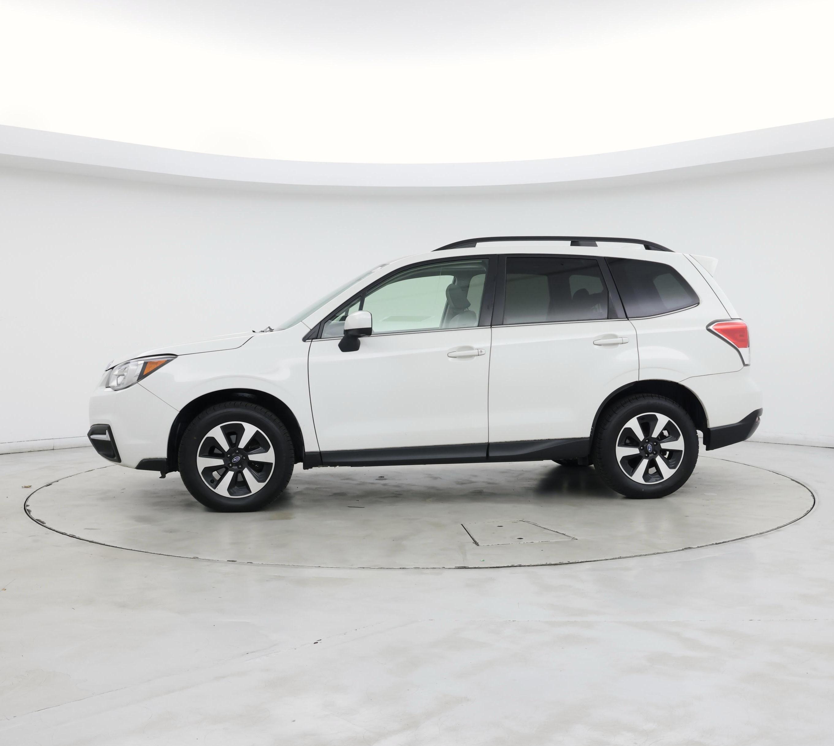 Thumbnail: 2017 Subaru Forester - 3