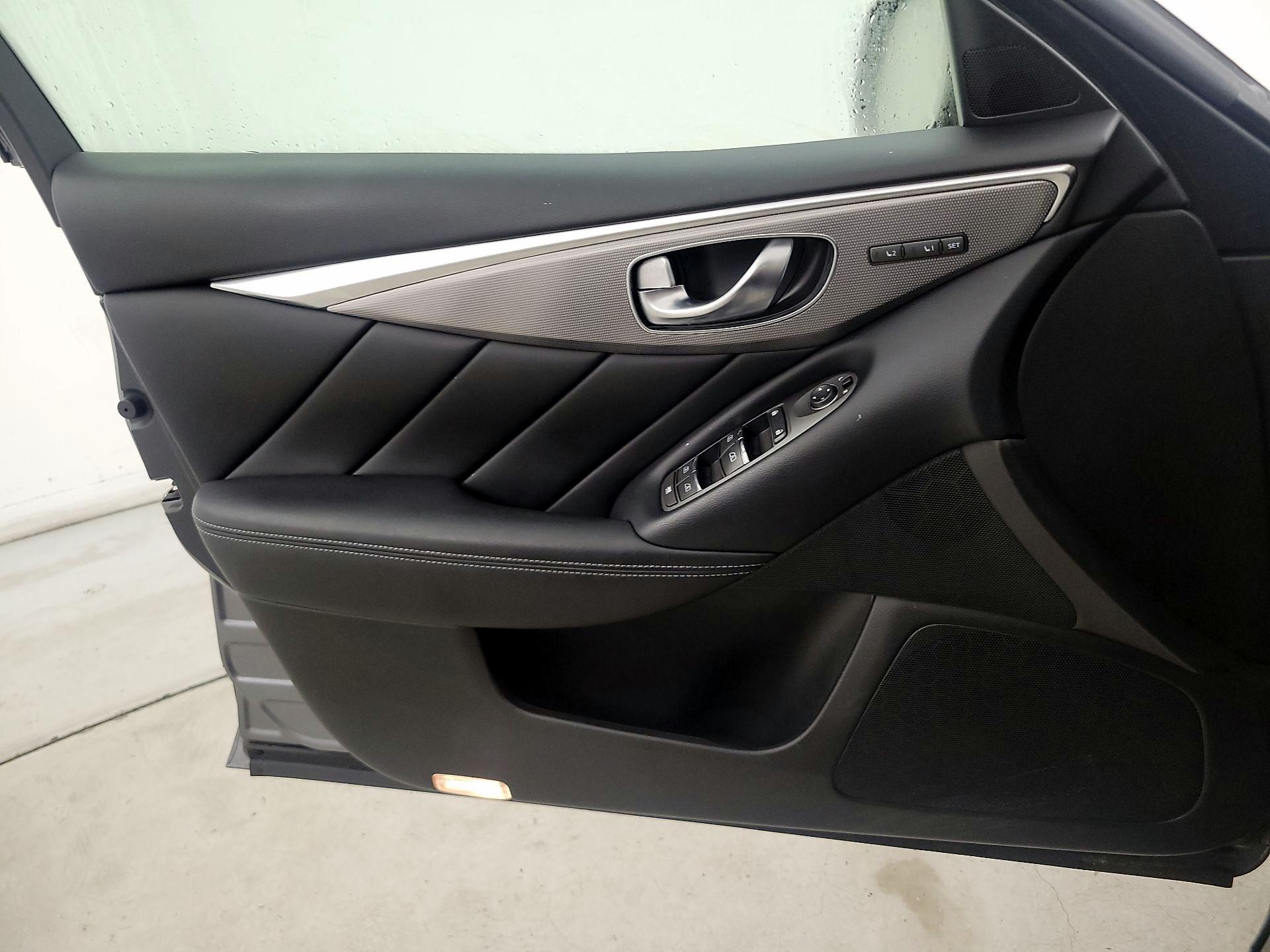 Thumbnail: 2016 INFINITI  - 12