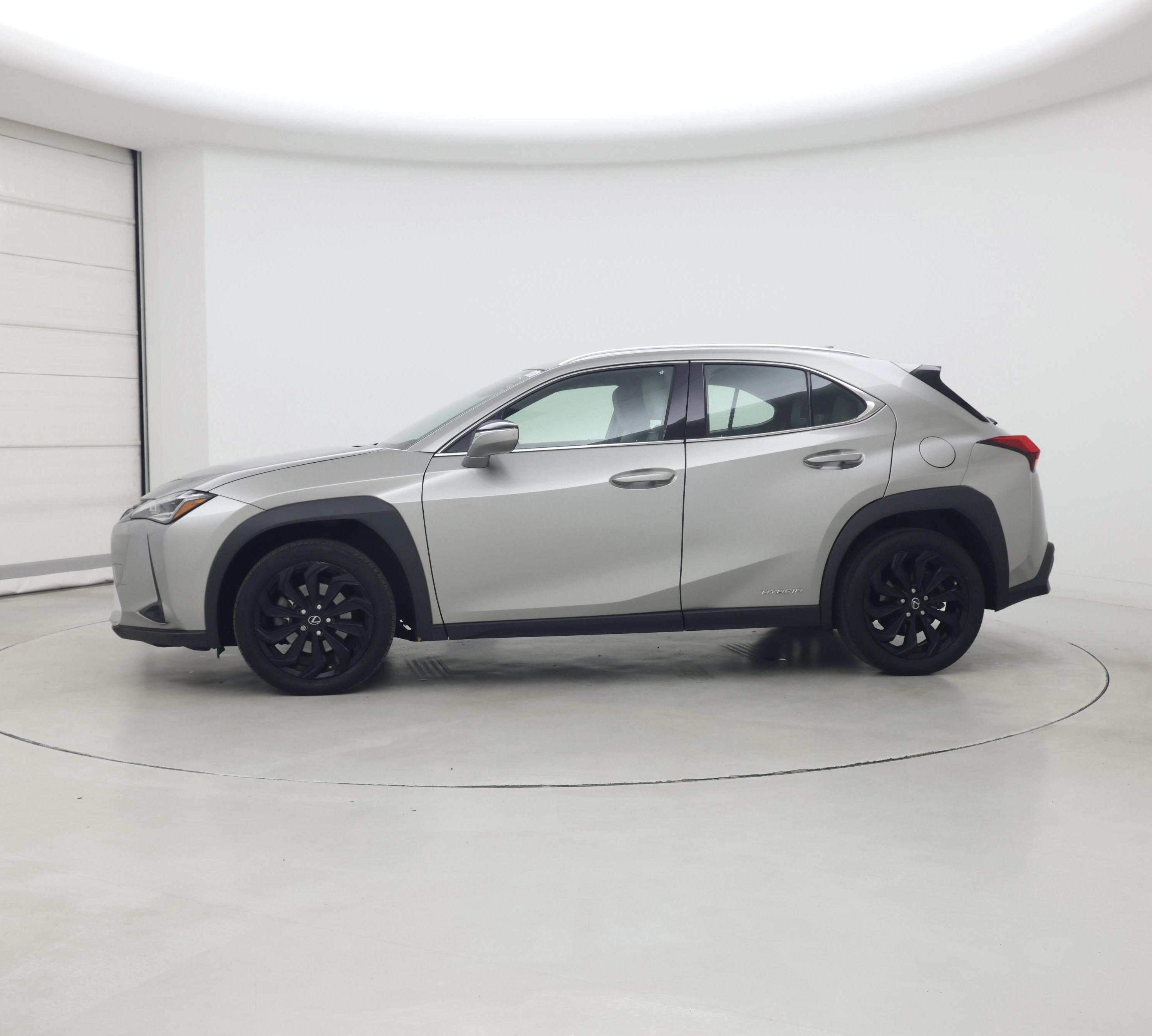 Thumbnail: 2022 Lexus UX - 3