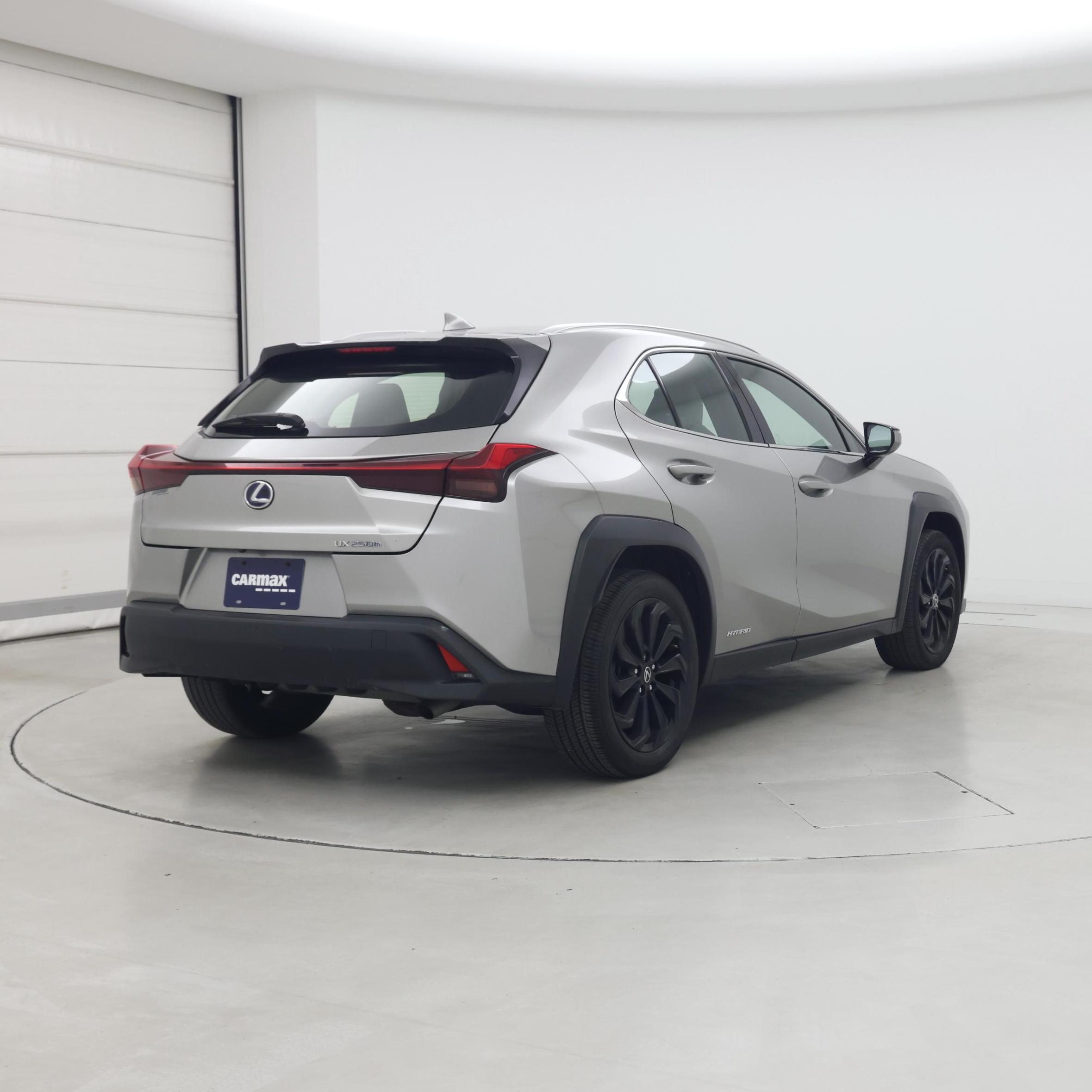 Thumbnail: 2022 Lexus UX - 8