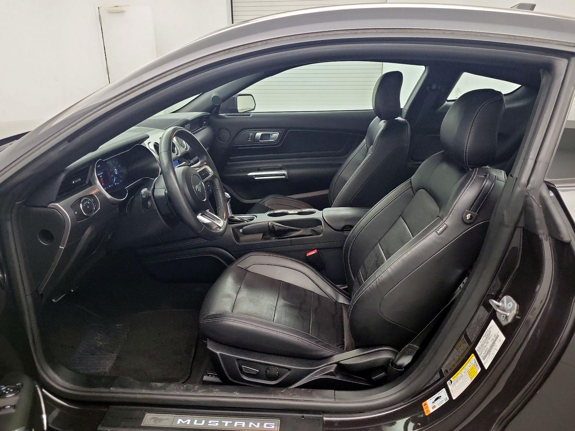 Thumbnail: 2022 Ford Mustang - 9