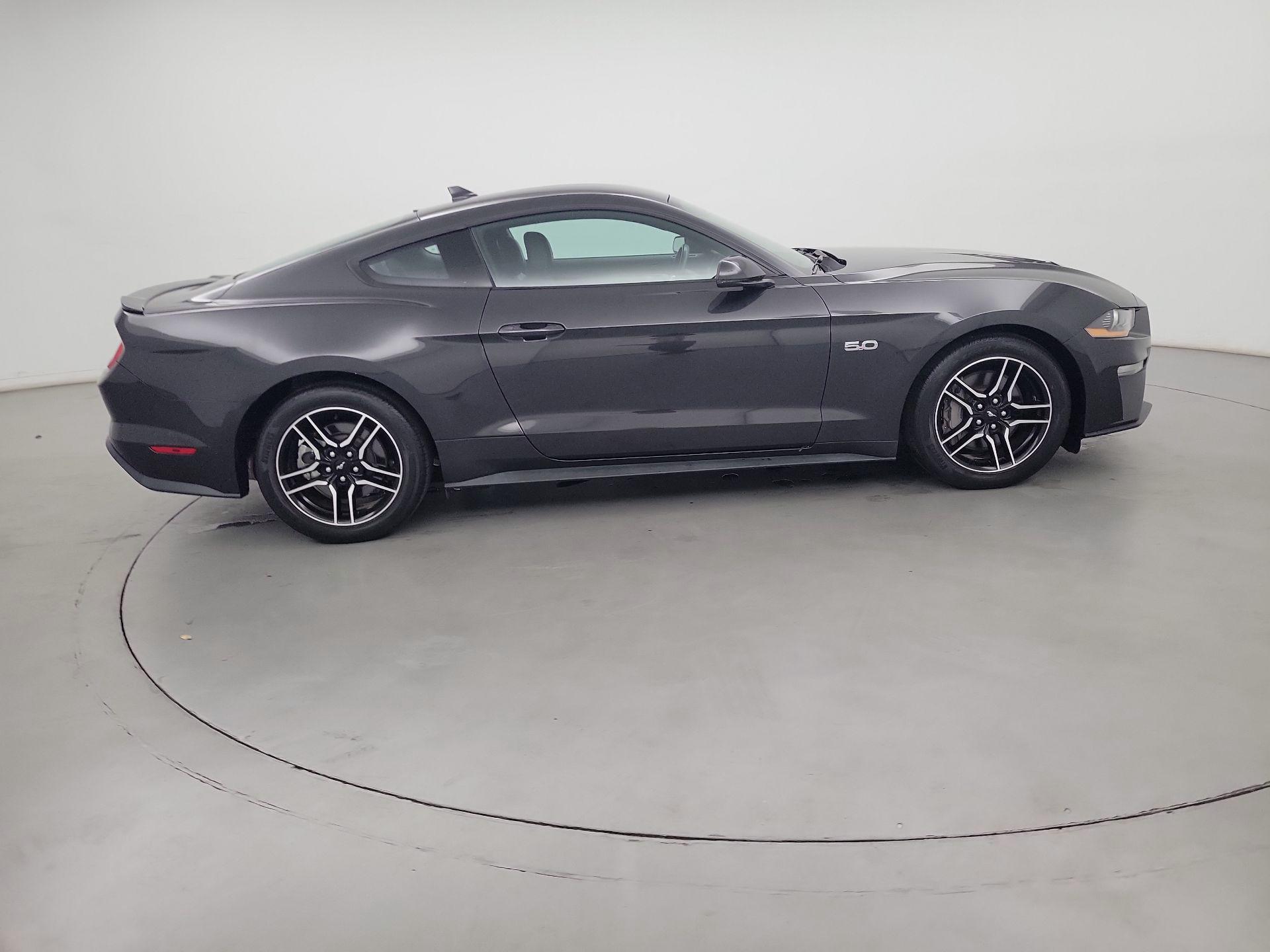 Thumbnail: 2022 Ford Mustang - 4