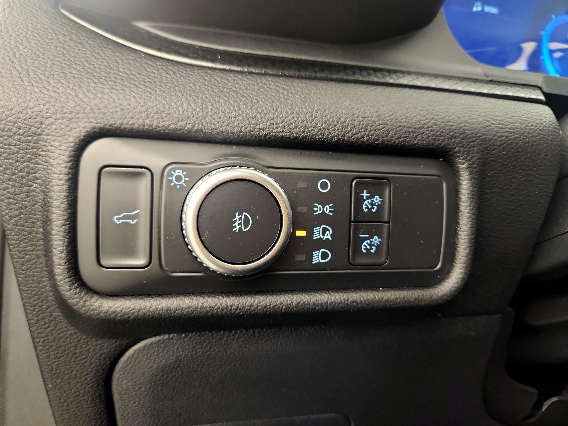 Thumbnail: 2021 Ford Explorer - 13