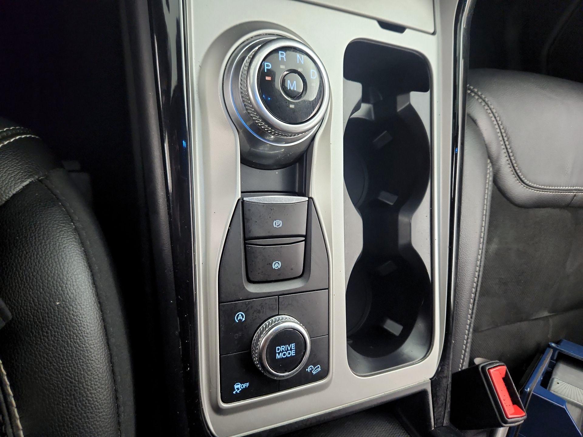 Thumbnail: 2021 Ford Explorer - 17