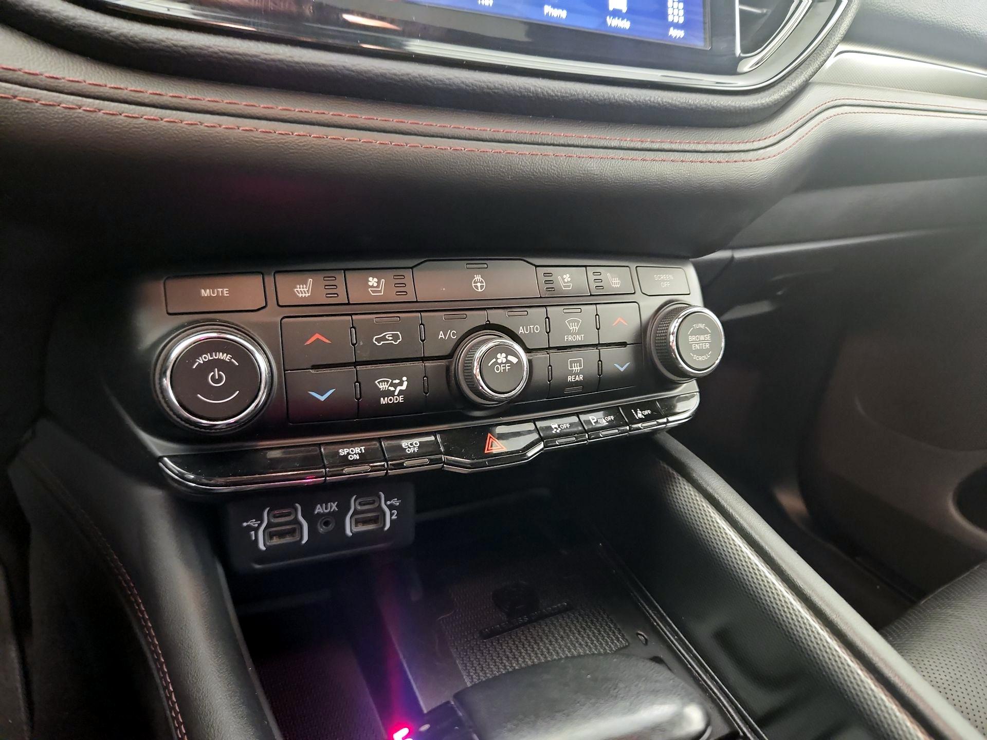 Thumbnail: 2021 Dodge Durango - 17