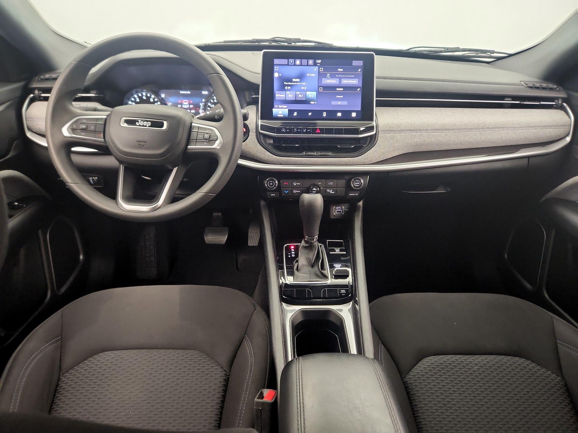 Thumbnail: 2023 Jeep Compass - 9