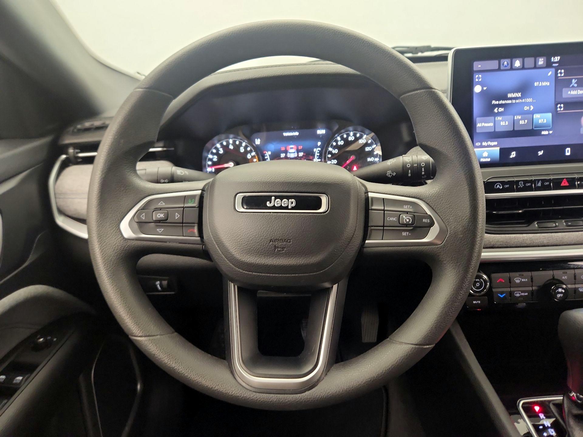 Thumbnail: 2023 Jeep Compass - 10