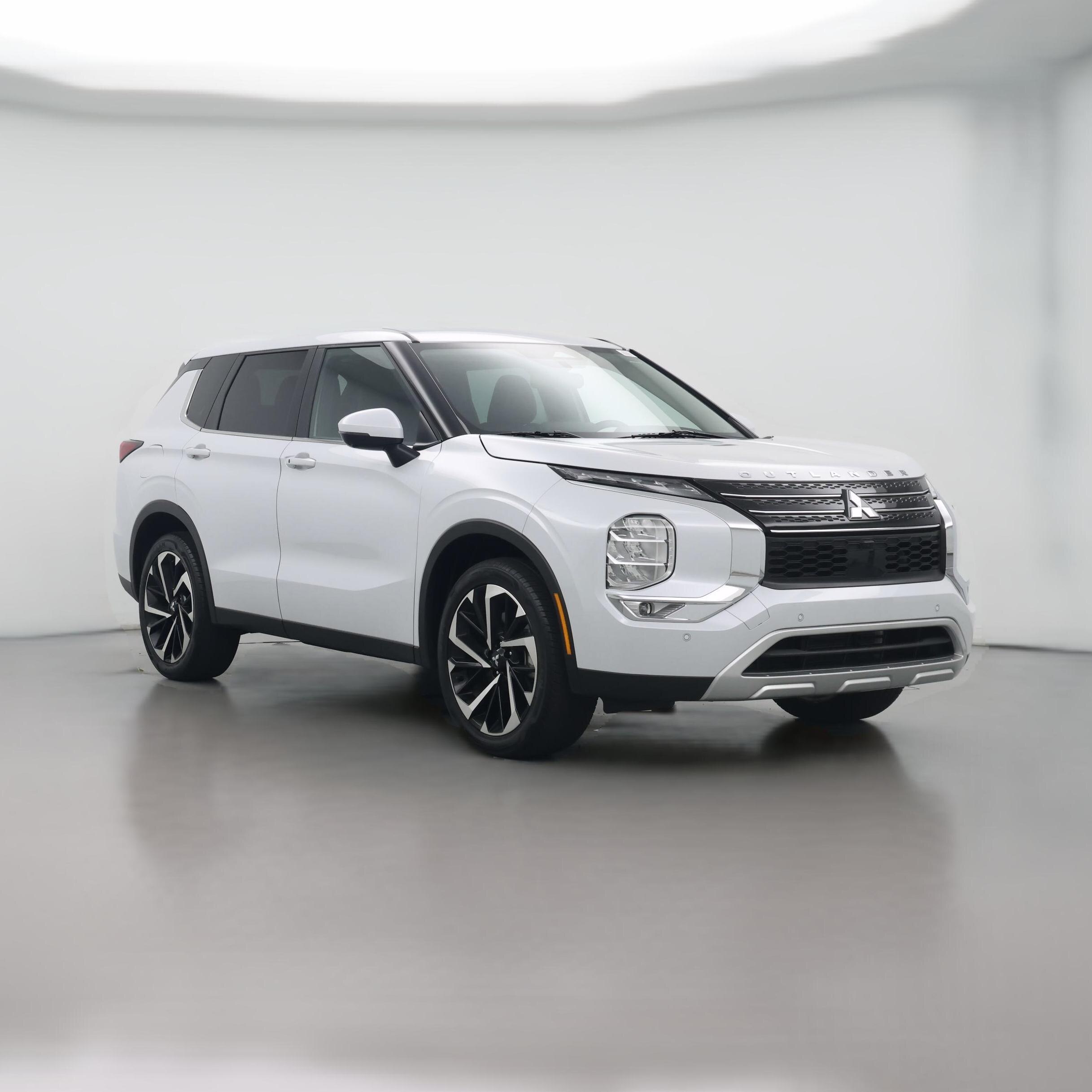 Thumbnail: 2023 Mitsubishi Outlander - 1