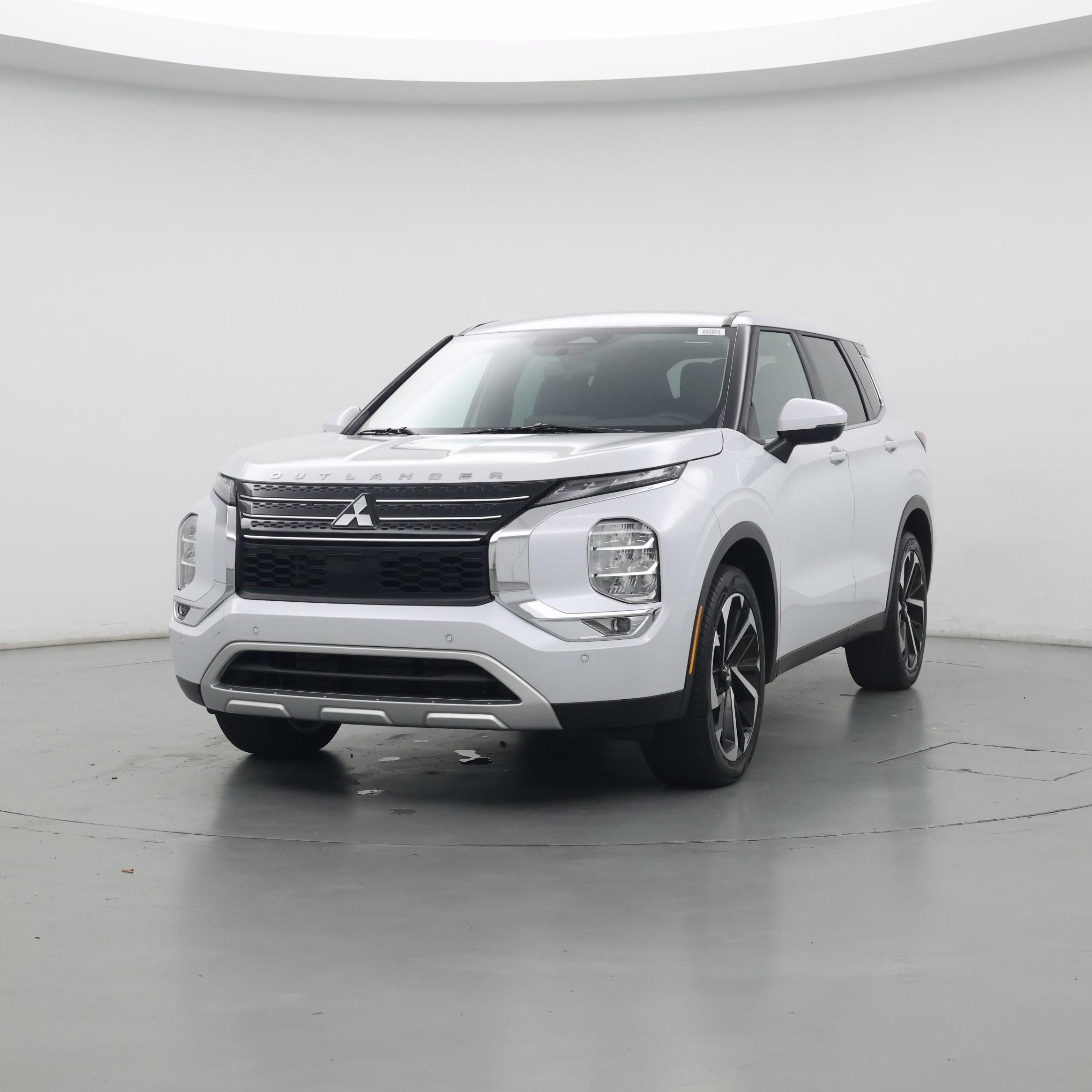 Thumbnail: 2023 Mitsubishi Outlander - 4