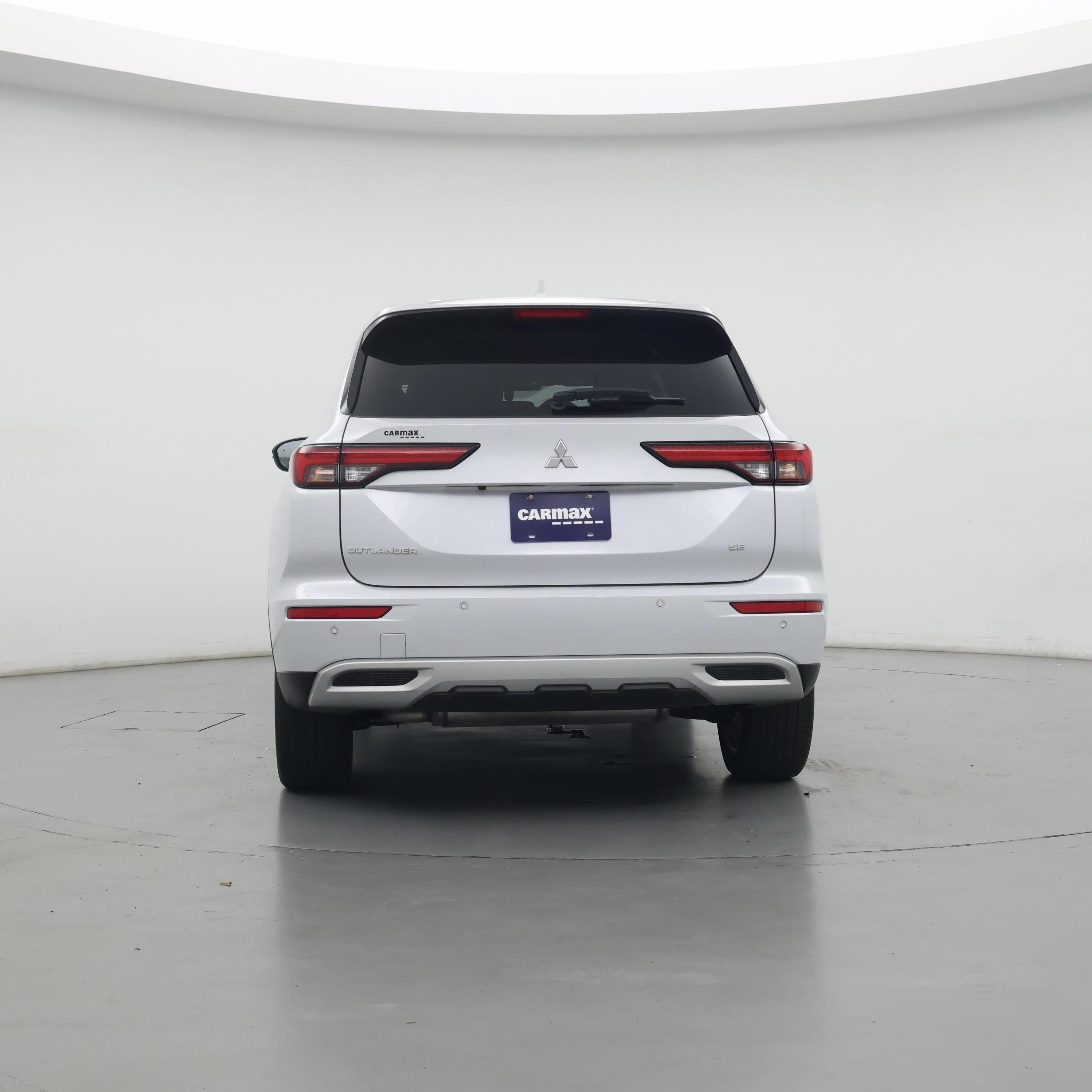 Thumbnail: 2023 Mitsubishi Outlander - 6