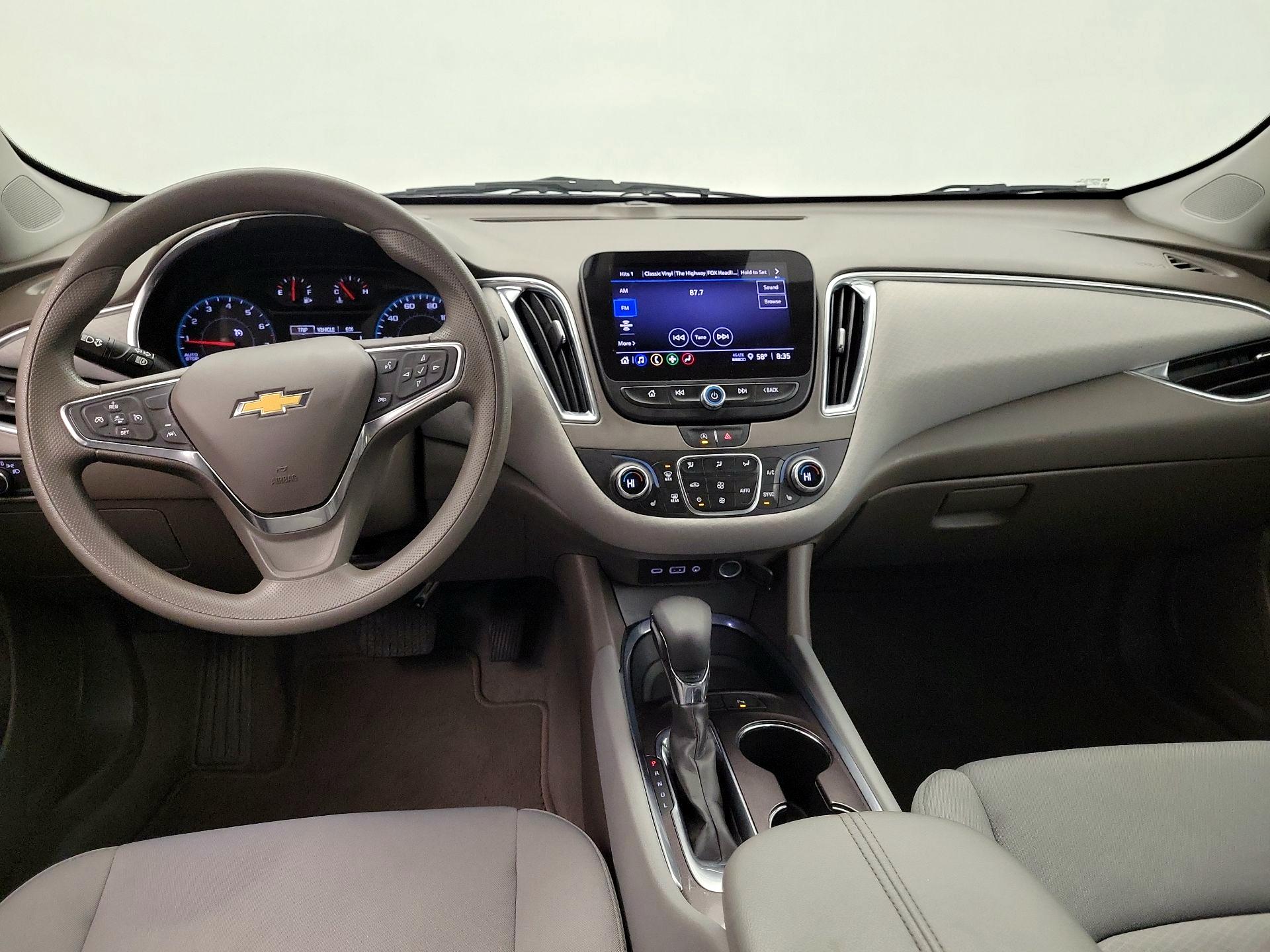 Thumbnail: 2021 Chevrolet Malibu - 9