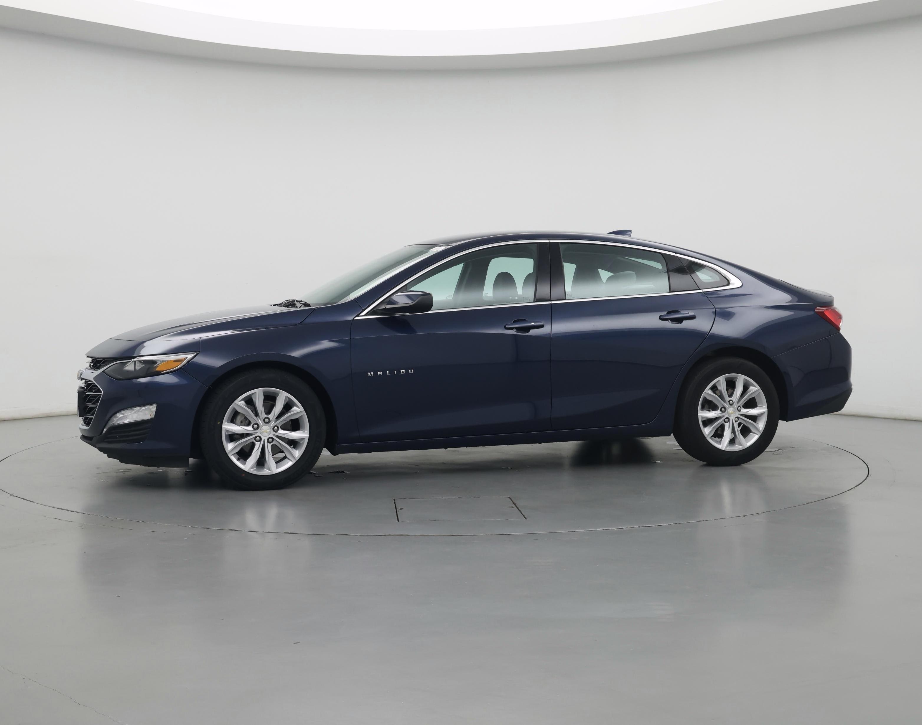 Thumbnail: 2021 Chevrolet Malibu - 4