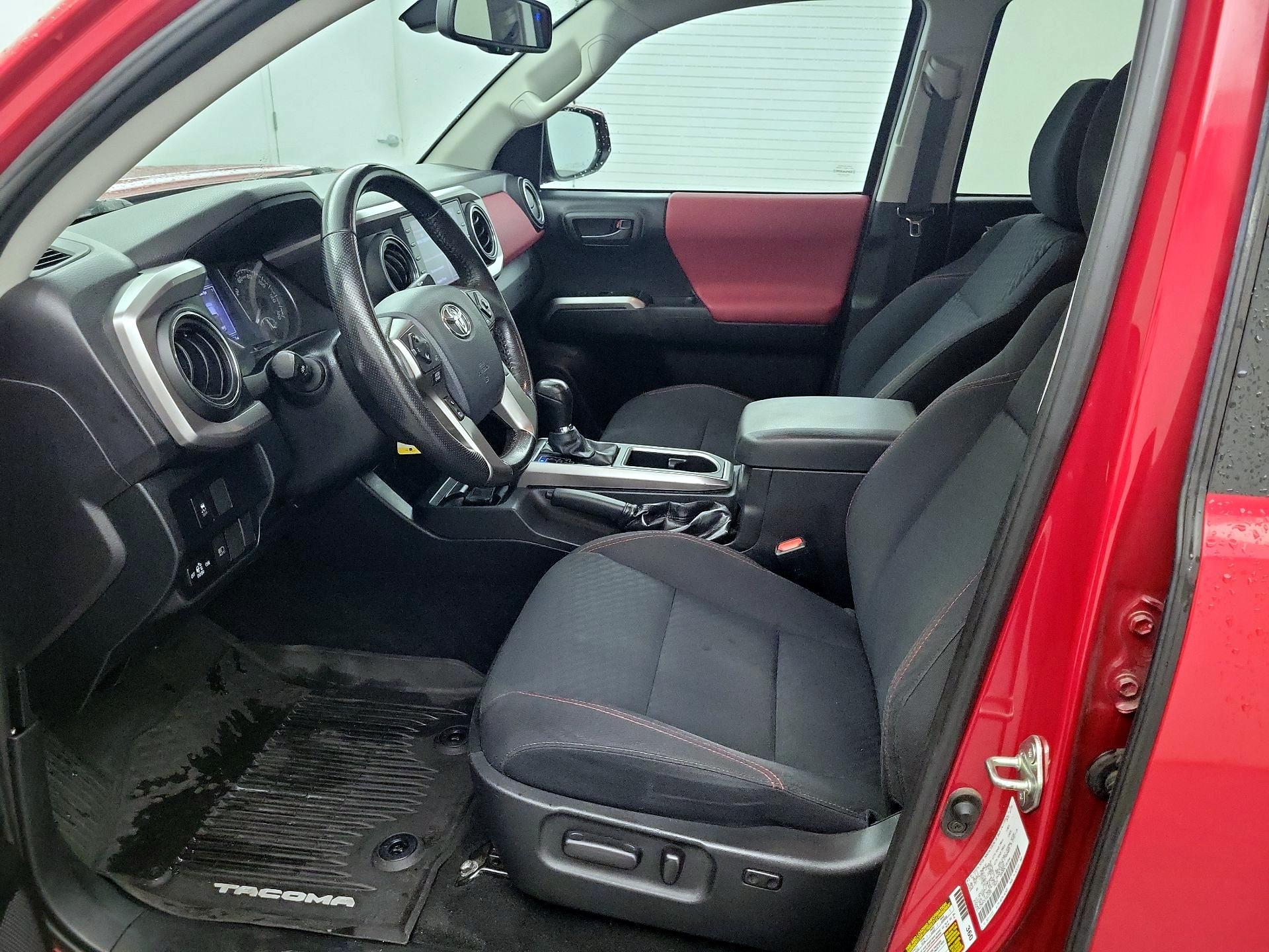 Thumbnail: 2020 Toyota Tacoma - 11