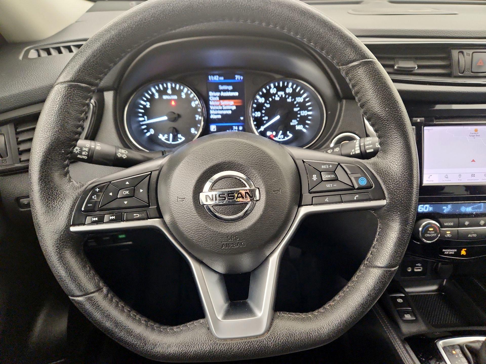 Thumbnail: 2020 Nissan Rogue - 10