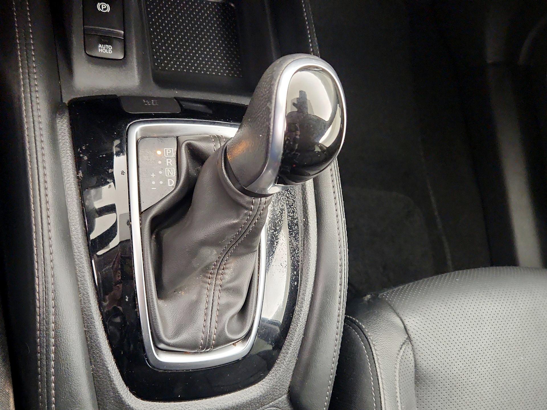 Thumbnail: 2020 Nissan Rogue - 18