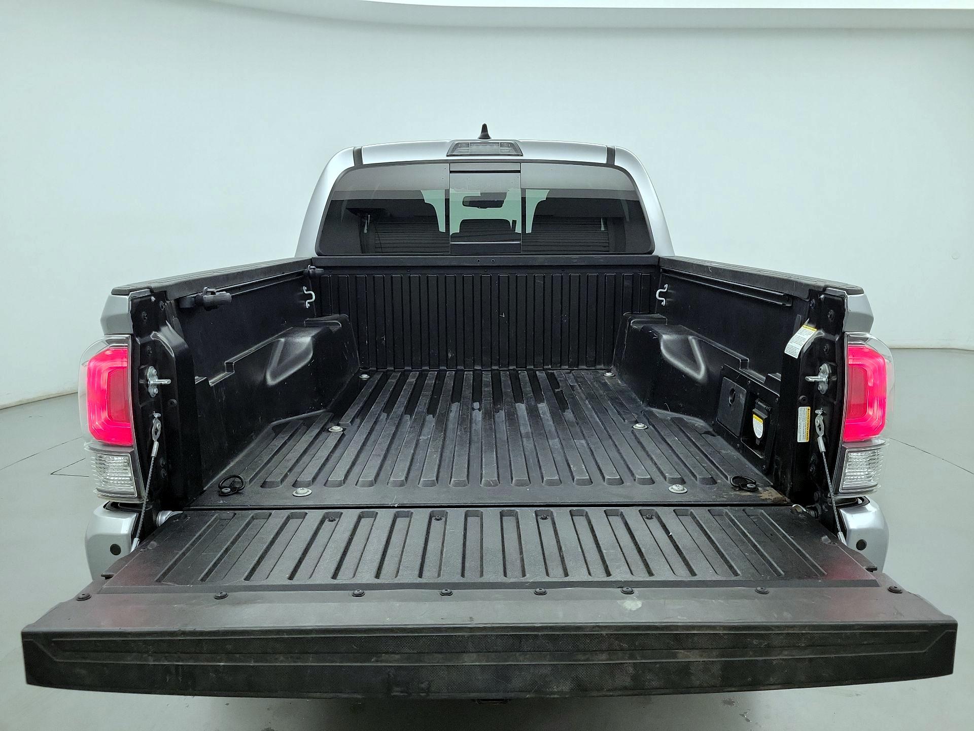 Thumbnail: 2023 Toyota Tacoma - 20