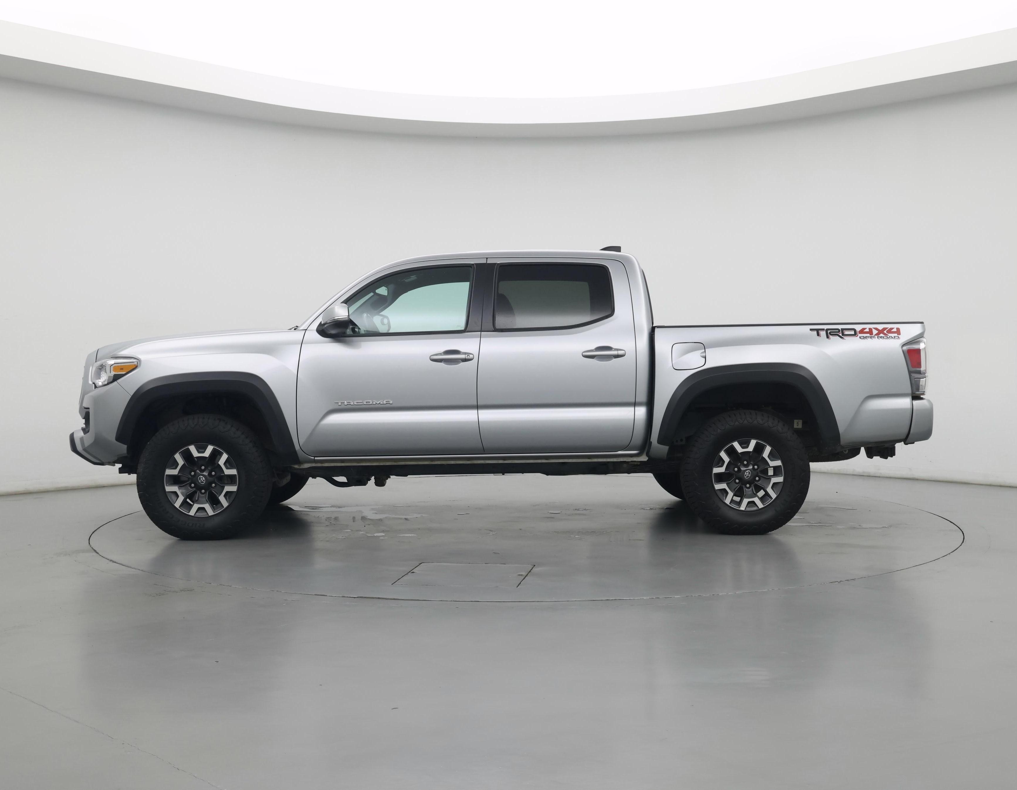 Thumbnail: 2023 Toyota Tacoma - 3