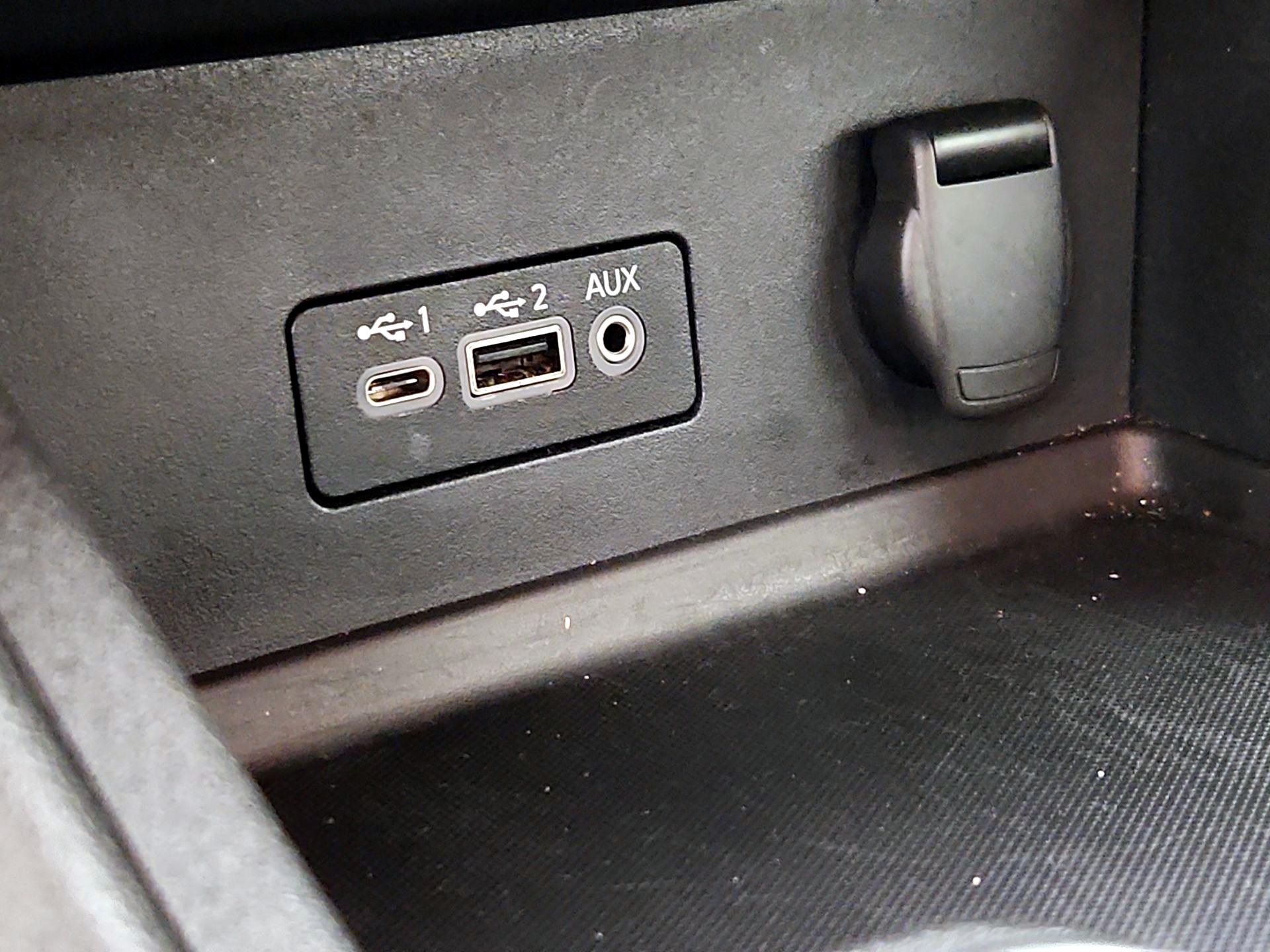 Thumbnail: 2023 Nissan Sentra - 18